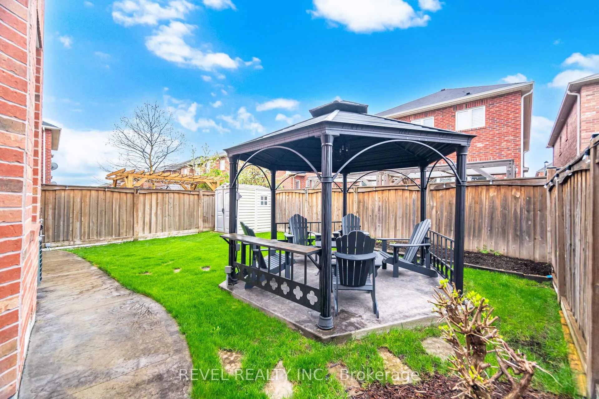 Photo 39 of 323 Bessborough Drive, Milton, Harrison — HOMEH
