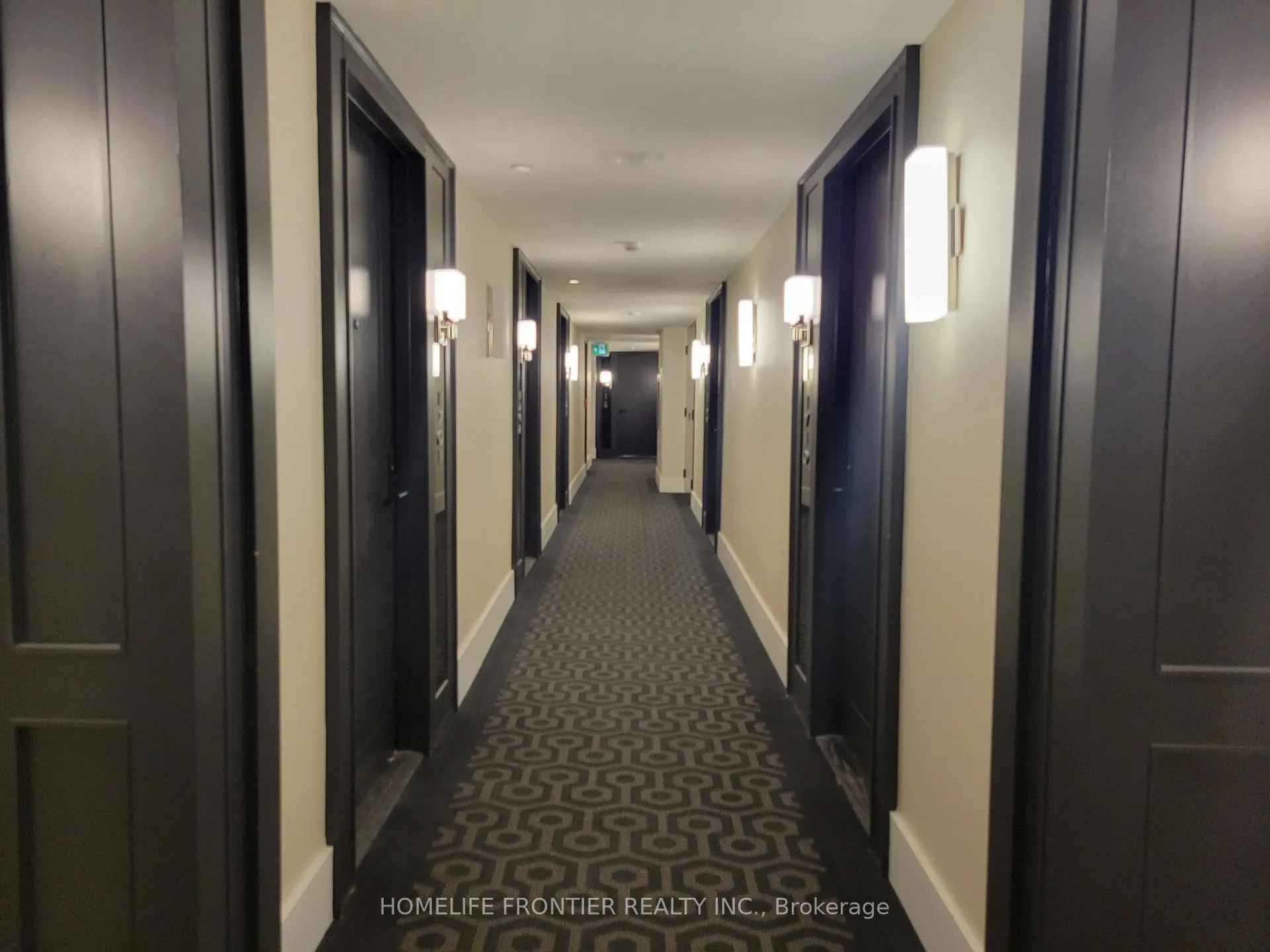 Front of Unit 1701, 955 Bay Street