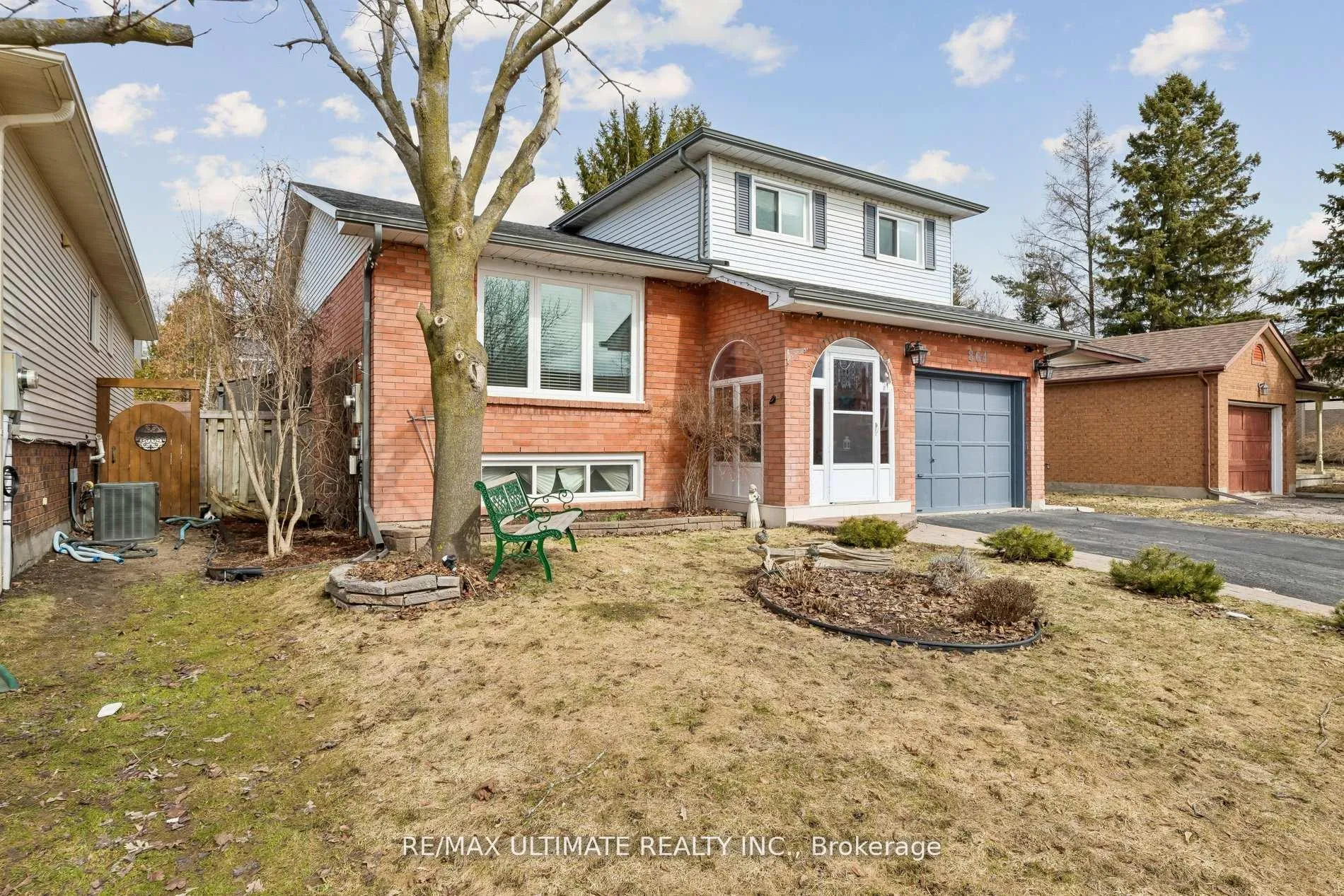 Photo 2 of 864 Copperfield Drive, Oshawa, Eastdale — HOMEH