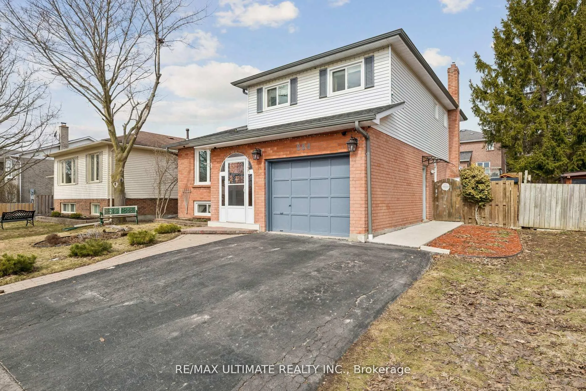 Photo 3 of 864 Copperfield Drive, Oshawa, Eastdale — HOMEH