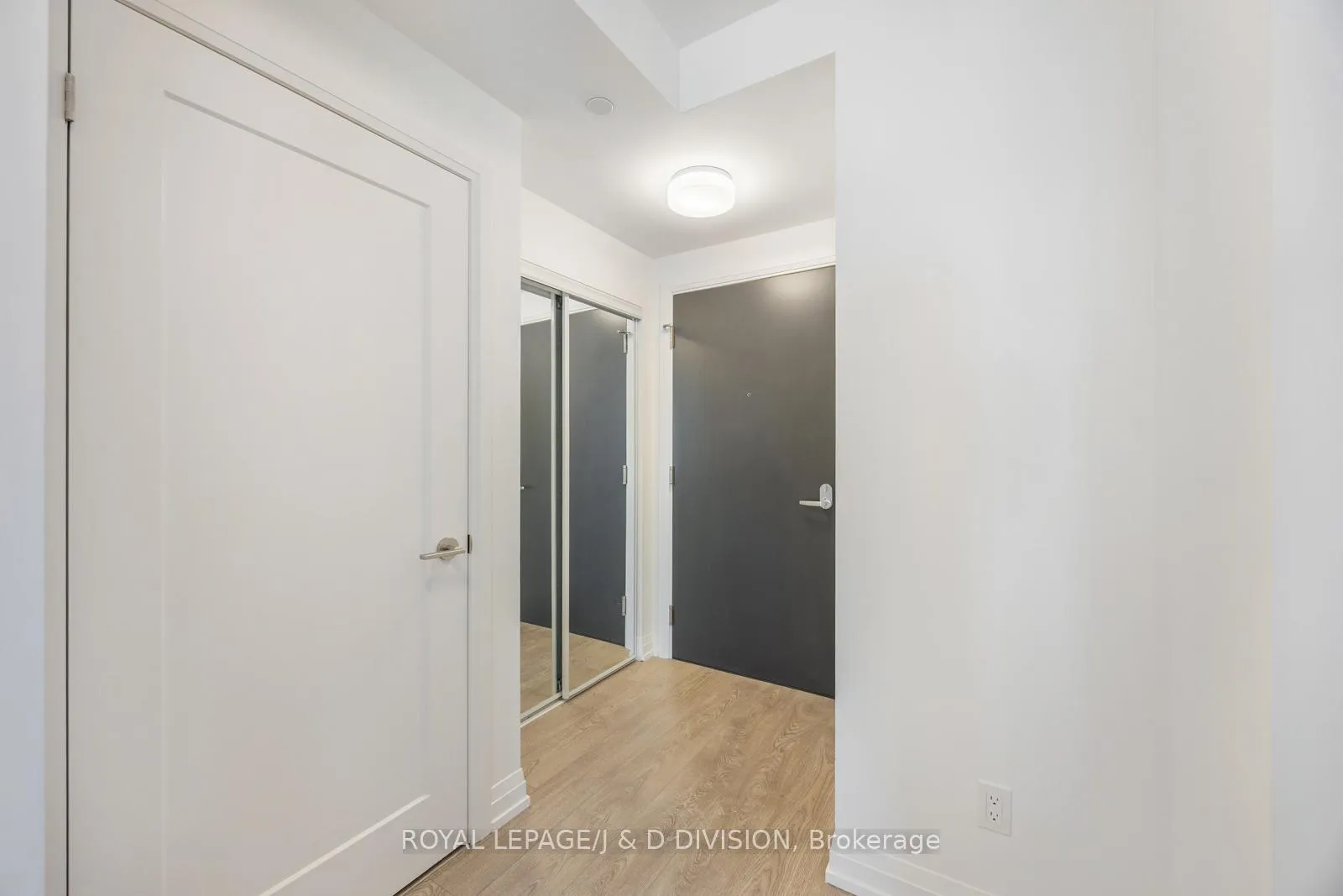 Photo 3 of Unit 1510, 286 Main Street, Toronto, East End-Danforth — HOMEH
