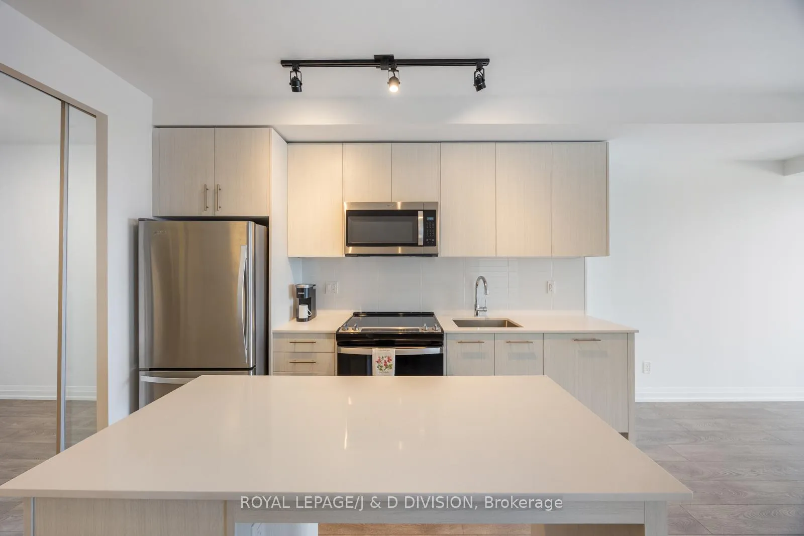 Photo 6 of Unit 1510, 286 Main Street, Toronto, East End-Danforth — HOMEH