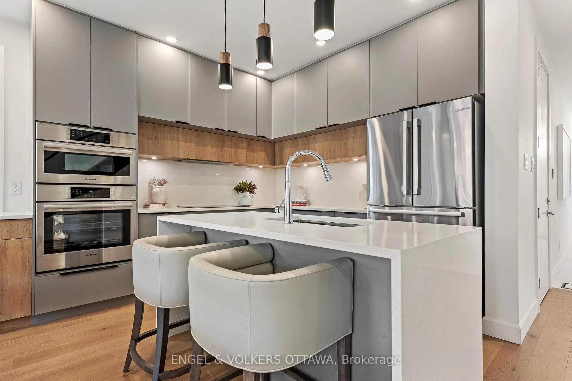 Photo 6 of 493 Highcroft Avenue, Ottawa, Westboro/Hampton Park — HOMEH