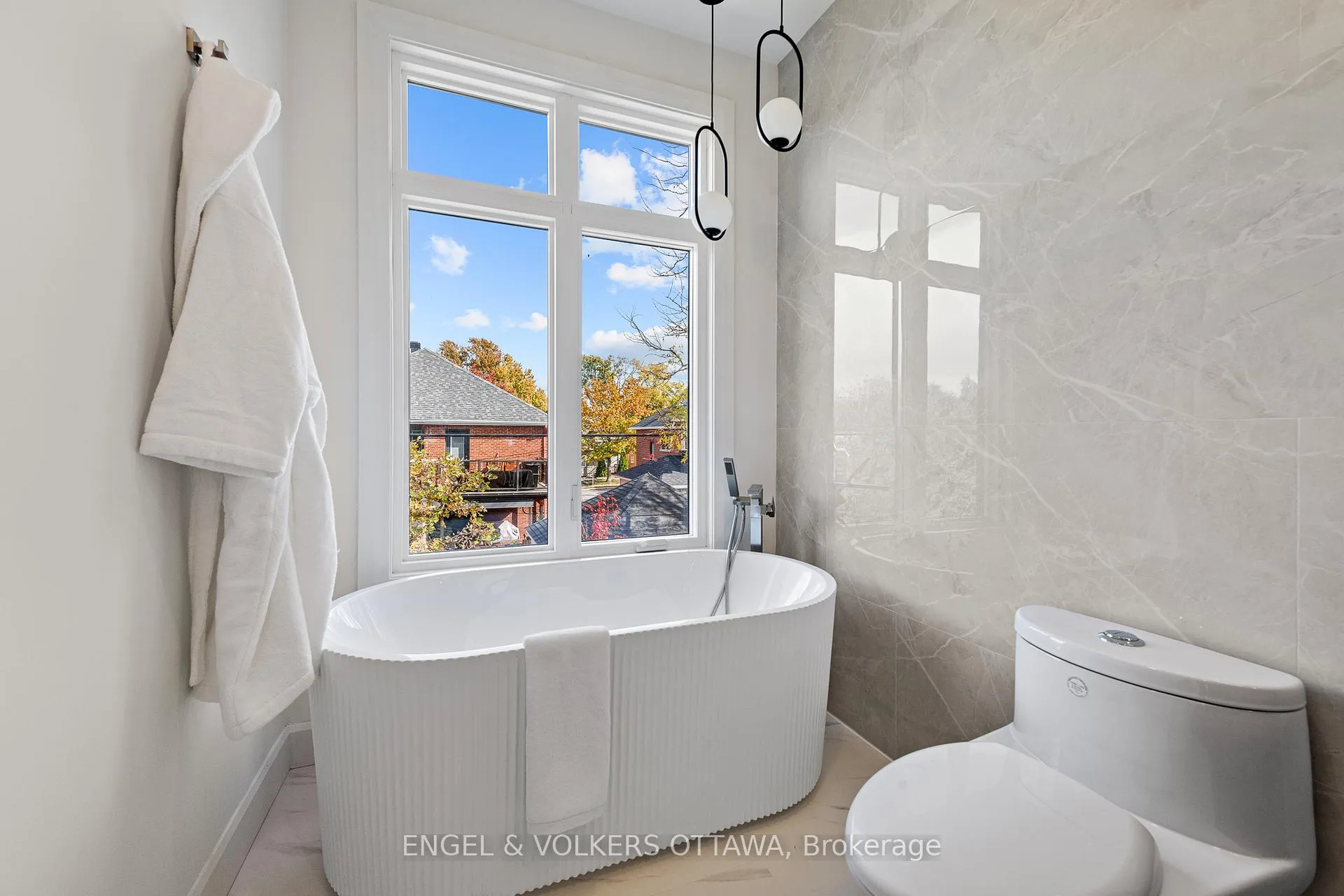 Photo 22 of 493 Highcroft Avenue, Ottawa, Westboro/Hampton Park — HOMEH