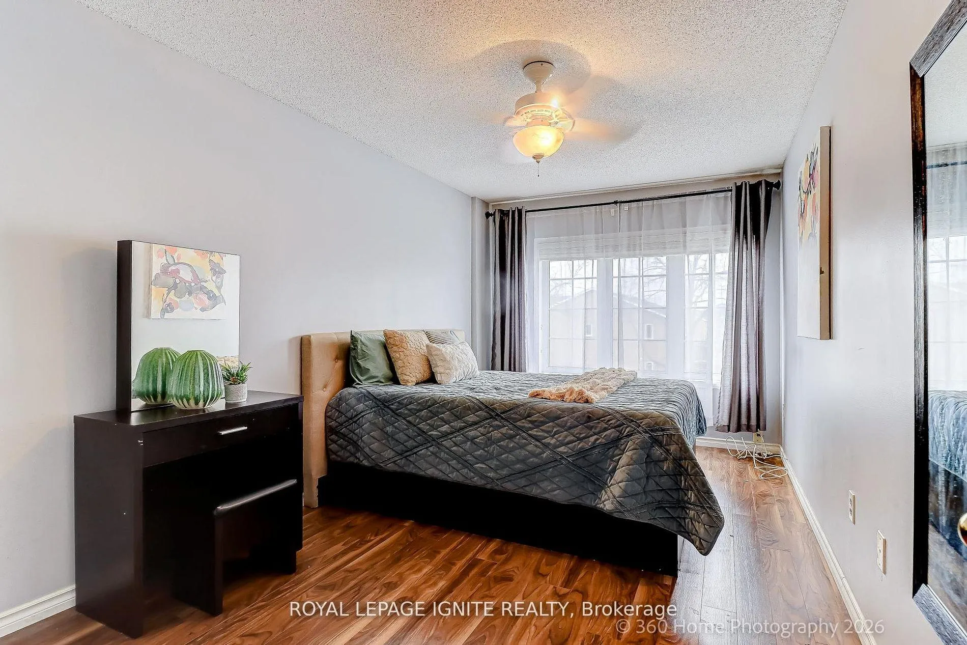 Photo 17 of 48 Thorp Crescent, Ajax, Central — HOMEH