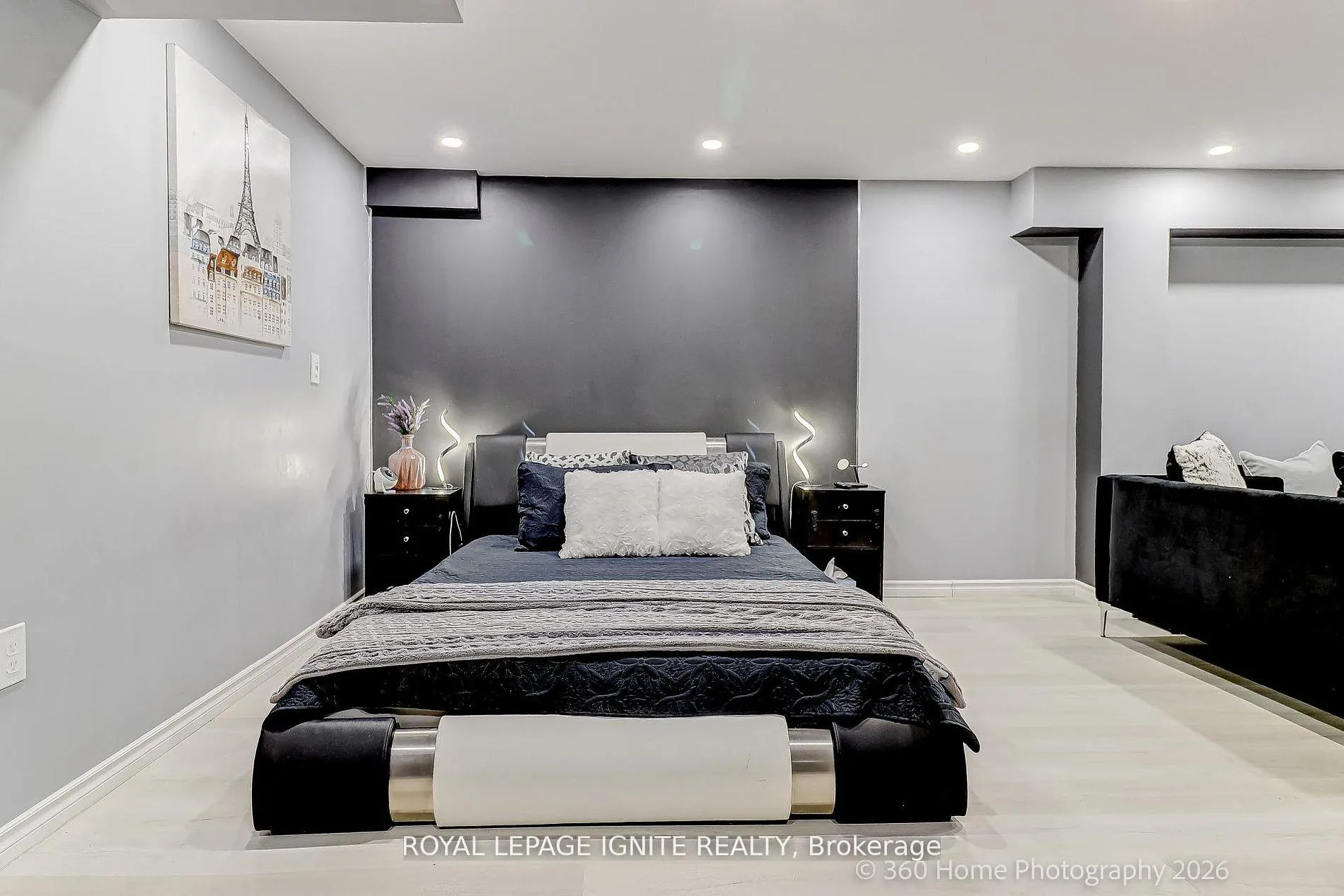 Photo 22 of 48 Thorp Crescent, Ajax, Central — HOMEH