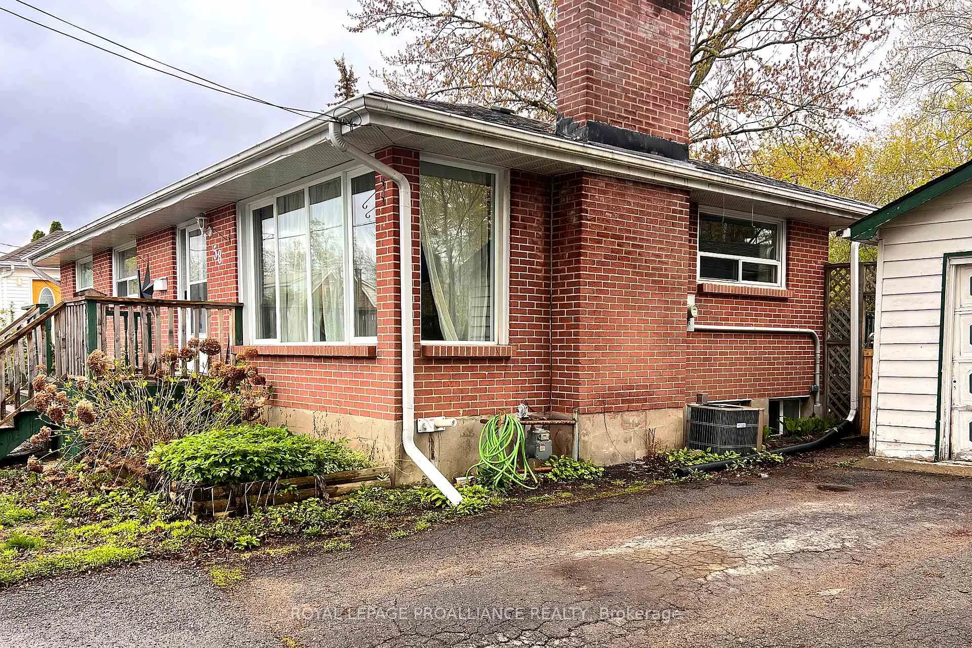 Photo 4 of 58 Ponton Street, Belleville, Belleville Ward — HOMEH