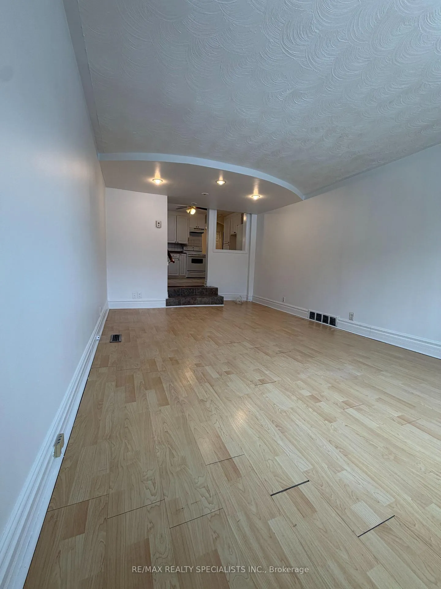 Photo 2 of Unit 1, 18 Mary Street, Brampton, Downtown Brampton — HOMEH