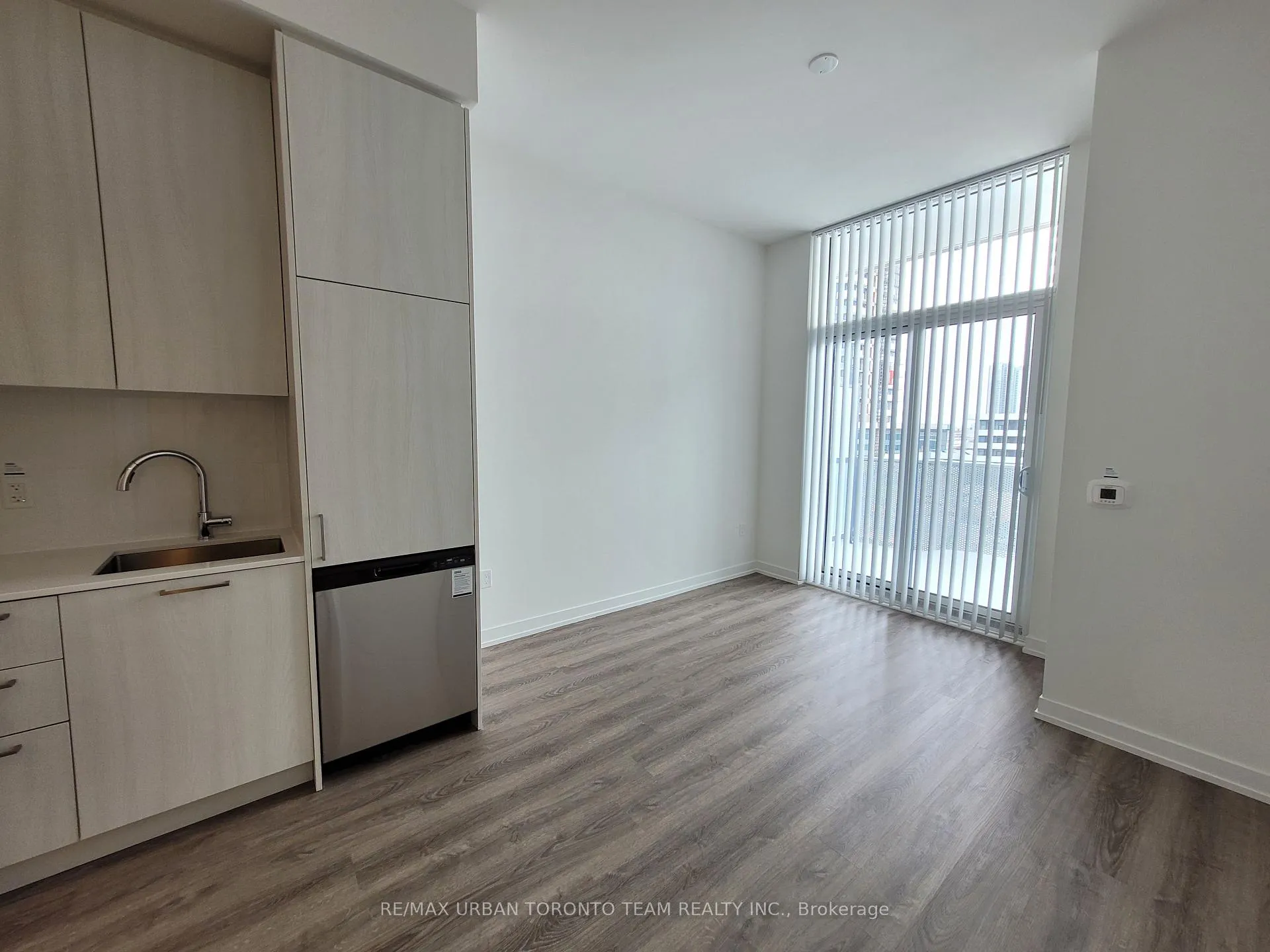 Photo 6 of Unit 602, 195 Commerce Street, Vaughan, Vaughan Corporate Centre — HOMEH