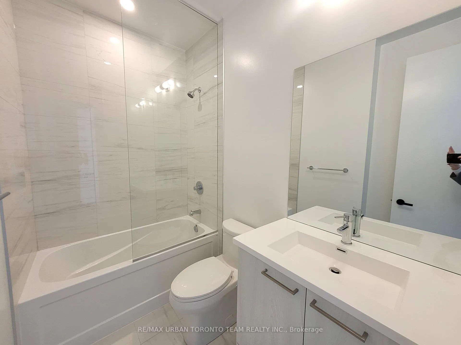 Photo 8 of Unit 602, 195 Commerce Street, Vaughan, Vaughan Corporate Centre — HOMEH