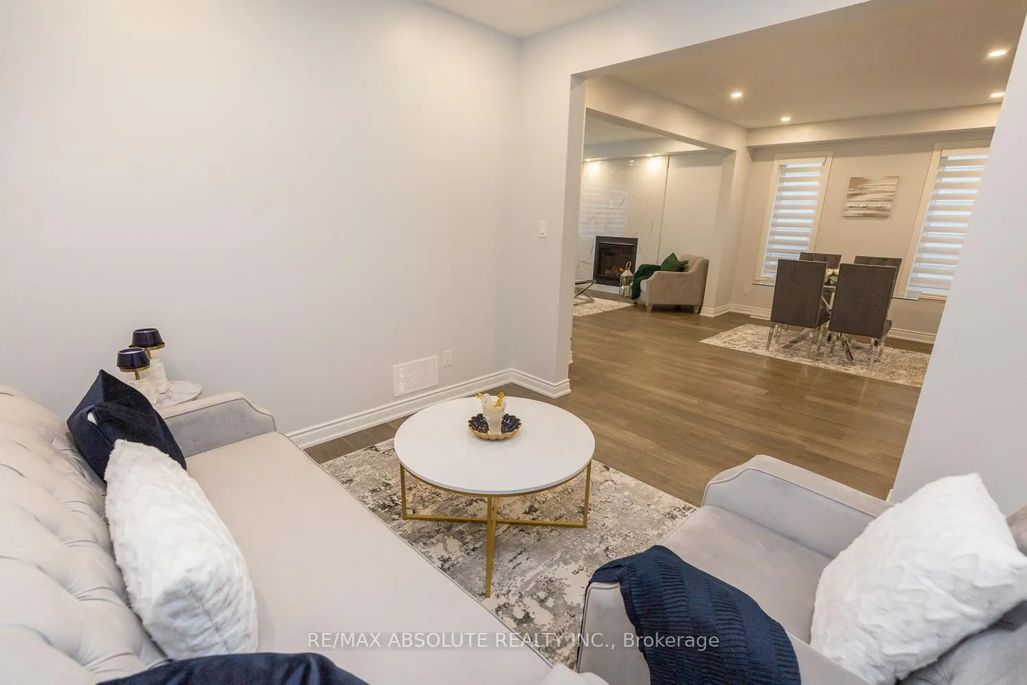 Photo 9 of 1019 Apolune Street, Ottawa, Barrhaven - Half Moon Bay — HOMEH
