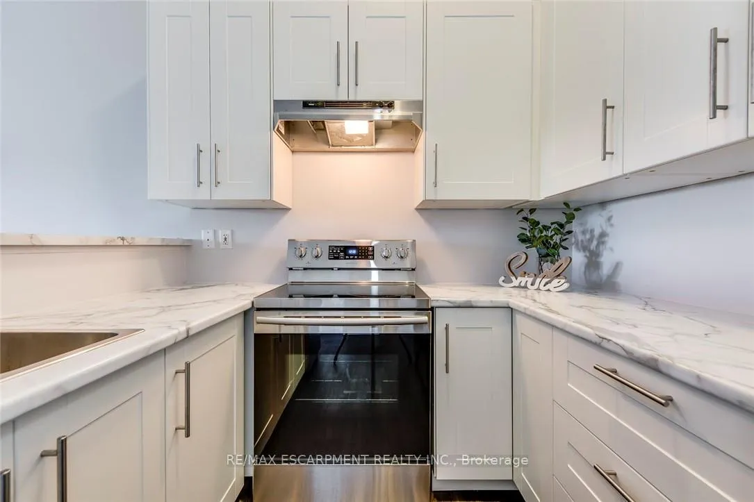 Photo 7 of Unit 403, 2055 Appleby Line, Burlington, Uptown — HOMEH