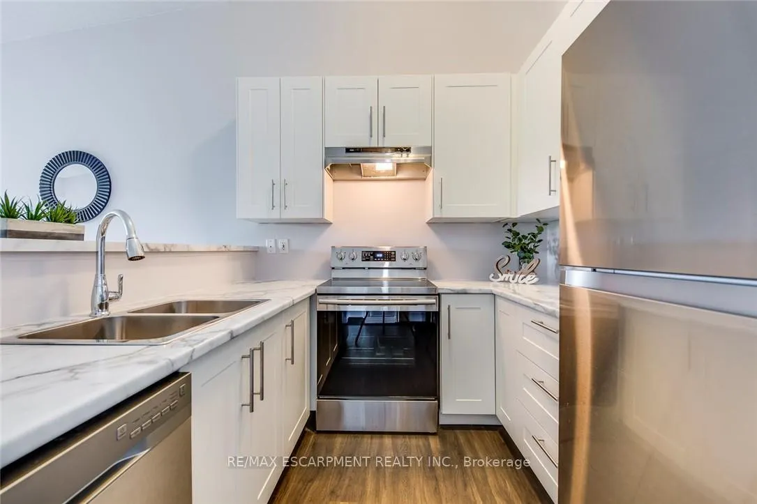 Photo 9 of Unit 403, 2055 Appleby Line, Burlington, Uptown — HOMEH