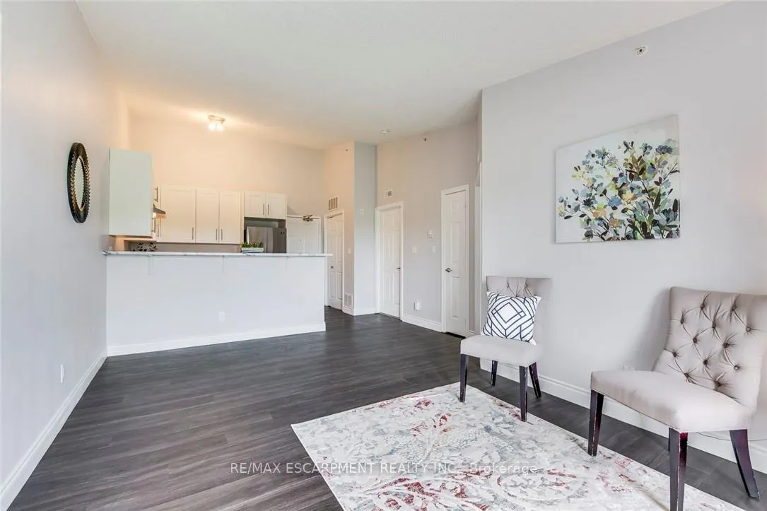 Photo 16 of Unit 403, 2055 Appleby Line, Burlington, Uptown — HOMEH