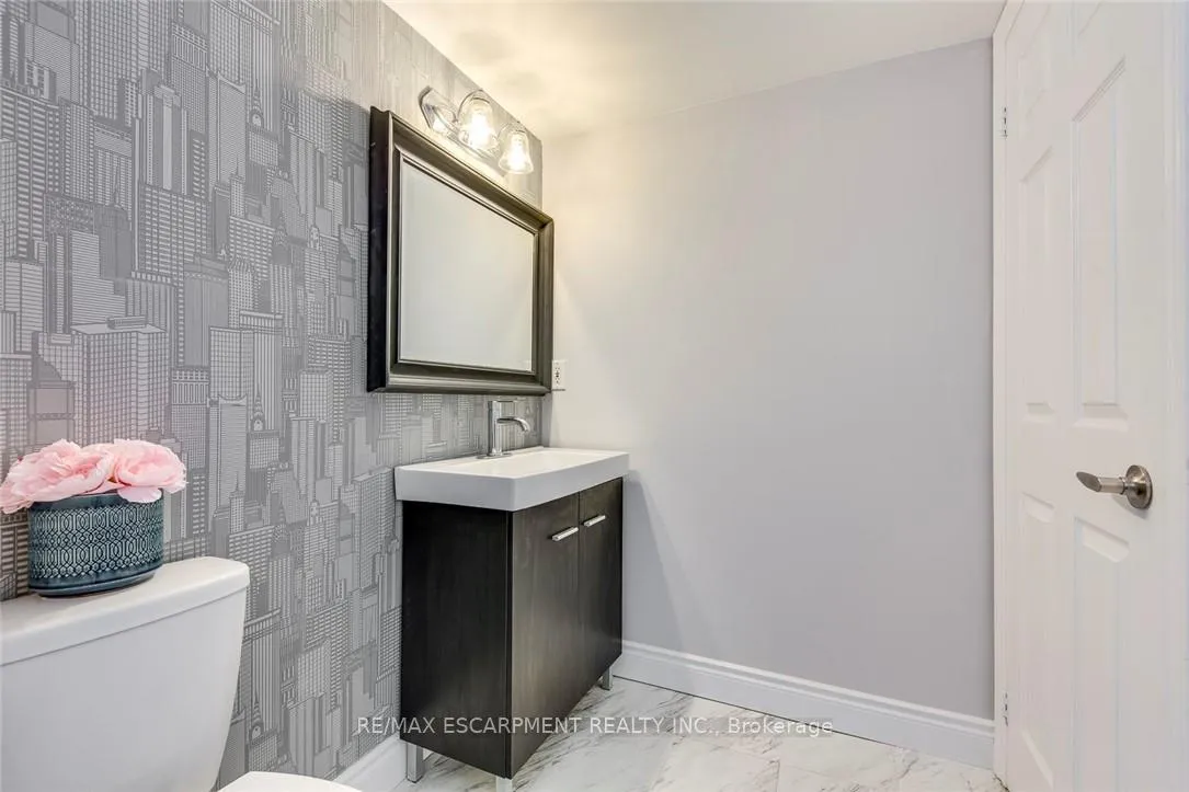 Photo 24 of Unit 403, 2055 Appleby Line, Burlington, Uptown — HOMEH