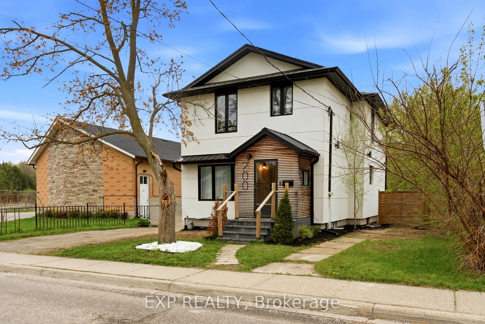 Photo 1 of 200 Madison Avenue S, Kitchener, Cedar Hill — HOMEH
