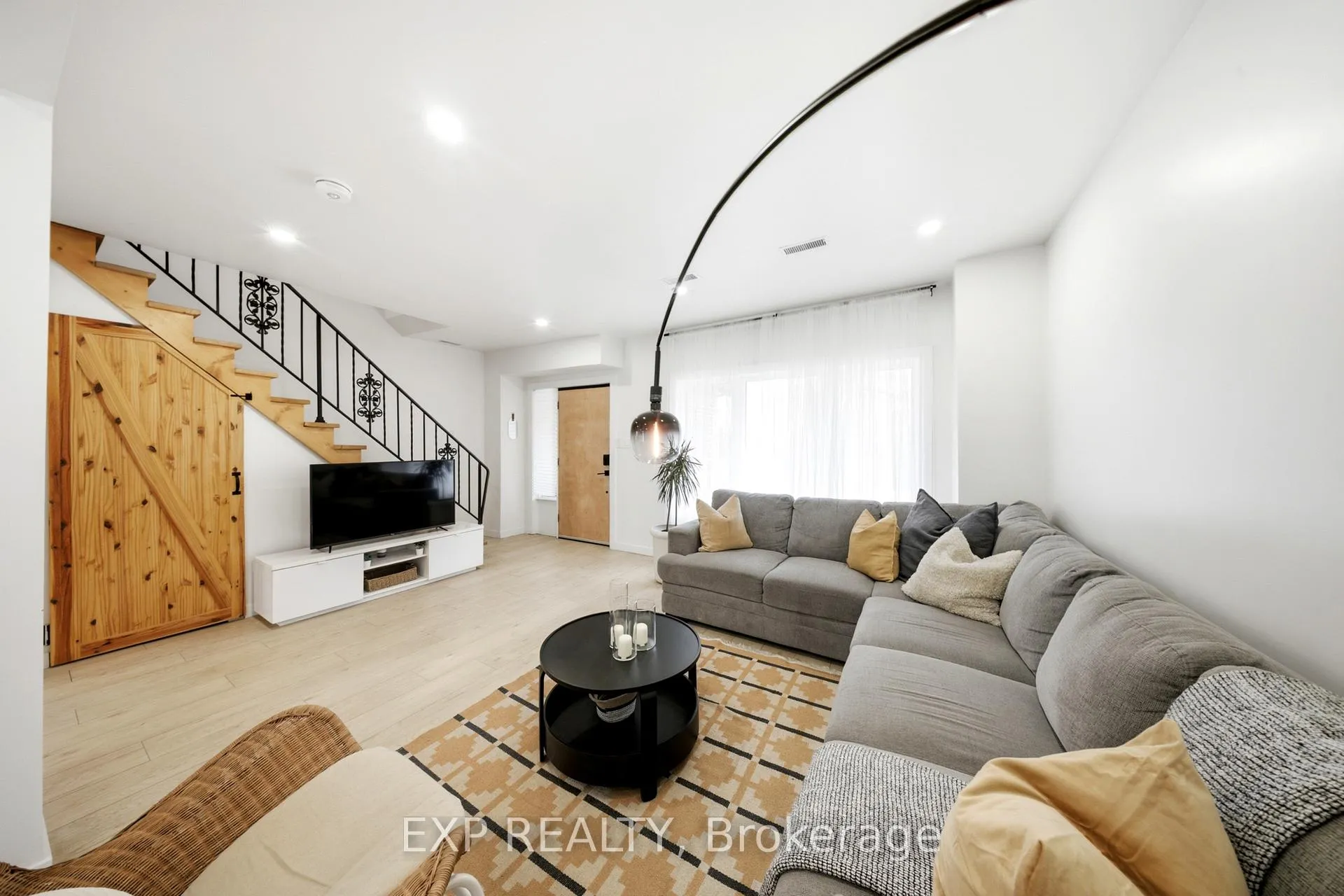 Photo 5 of 200 Madison Avenue S, Kitchener, Cedar Hill — HOMEH