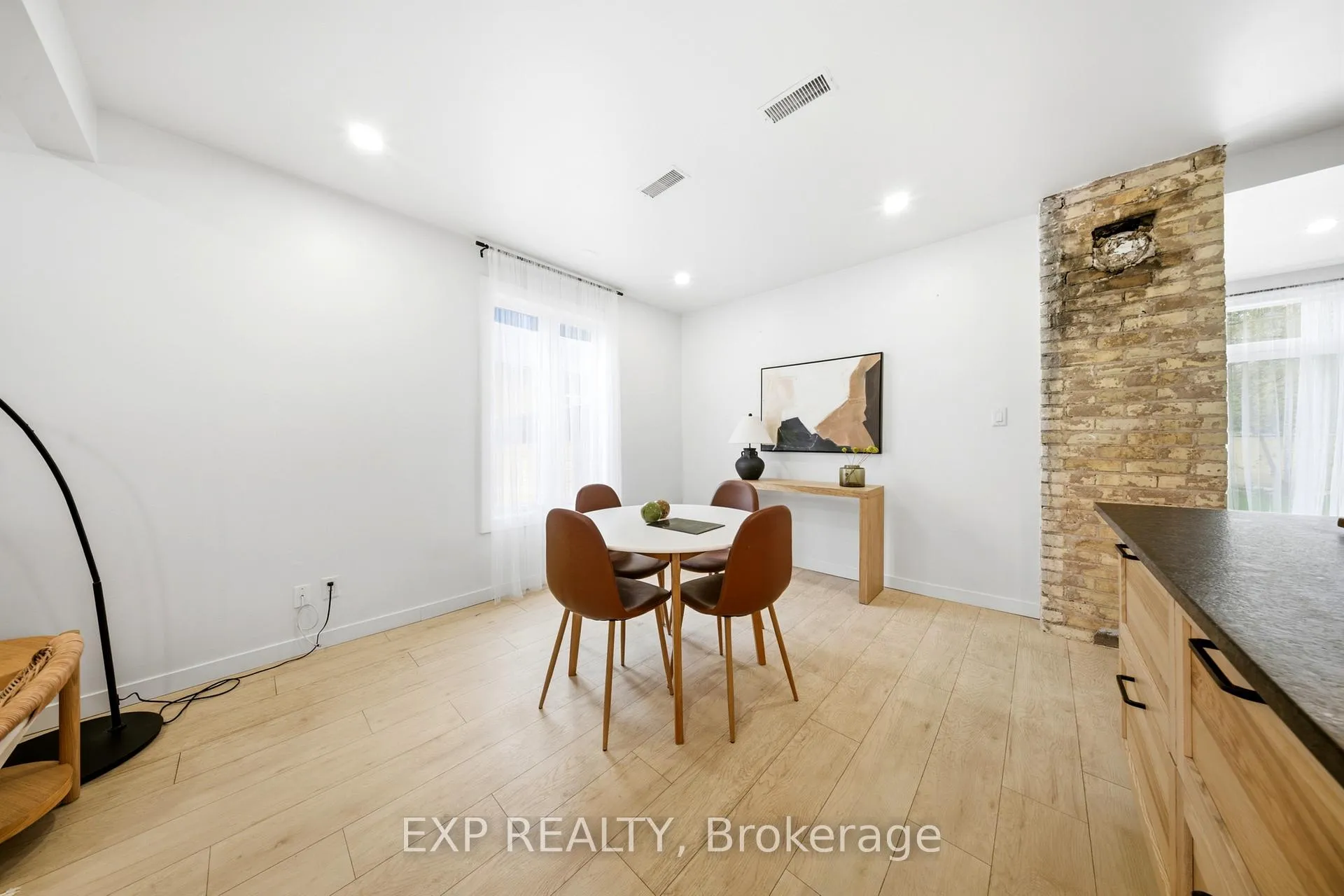 Photo 9 of 200 Madison Avenue S, Kitchener, Cedar Hill — HOMEH