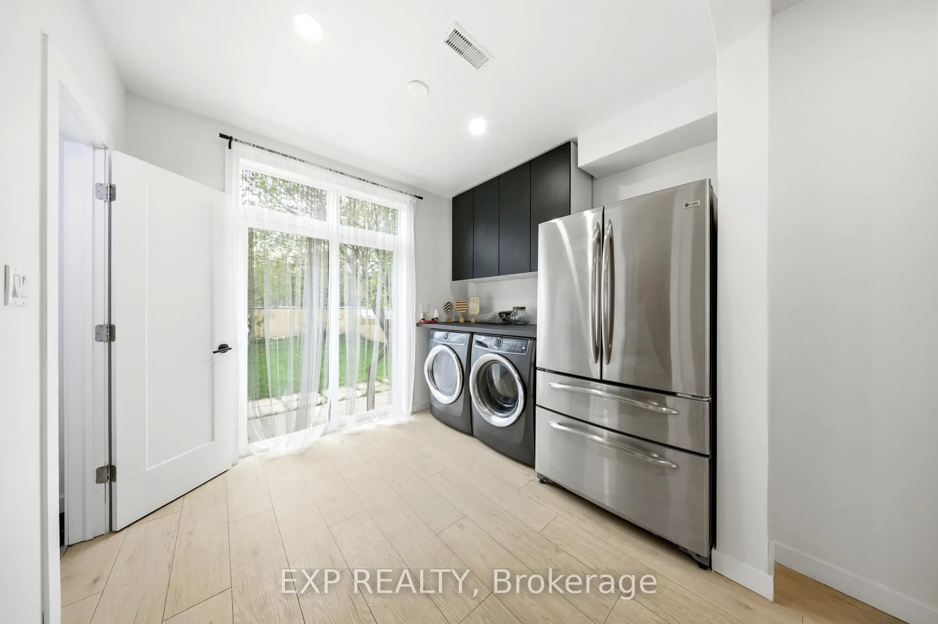 Photo 15 of 200 Madison Avenue S, Kitchener, Cedar Hill — HOMEH