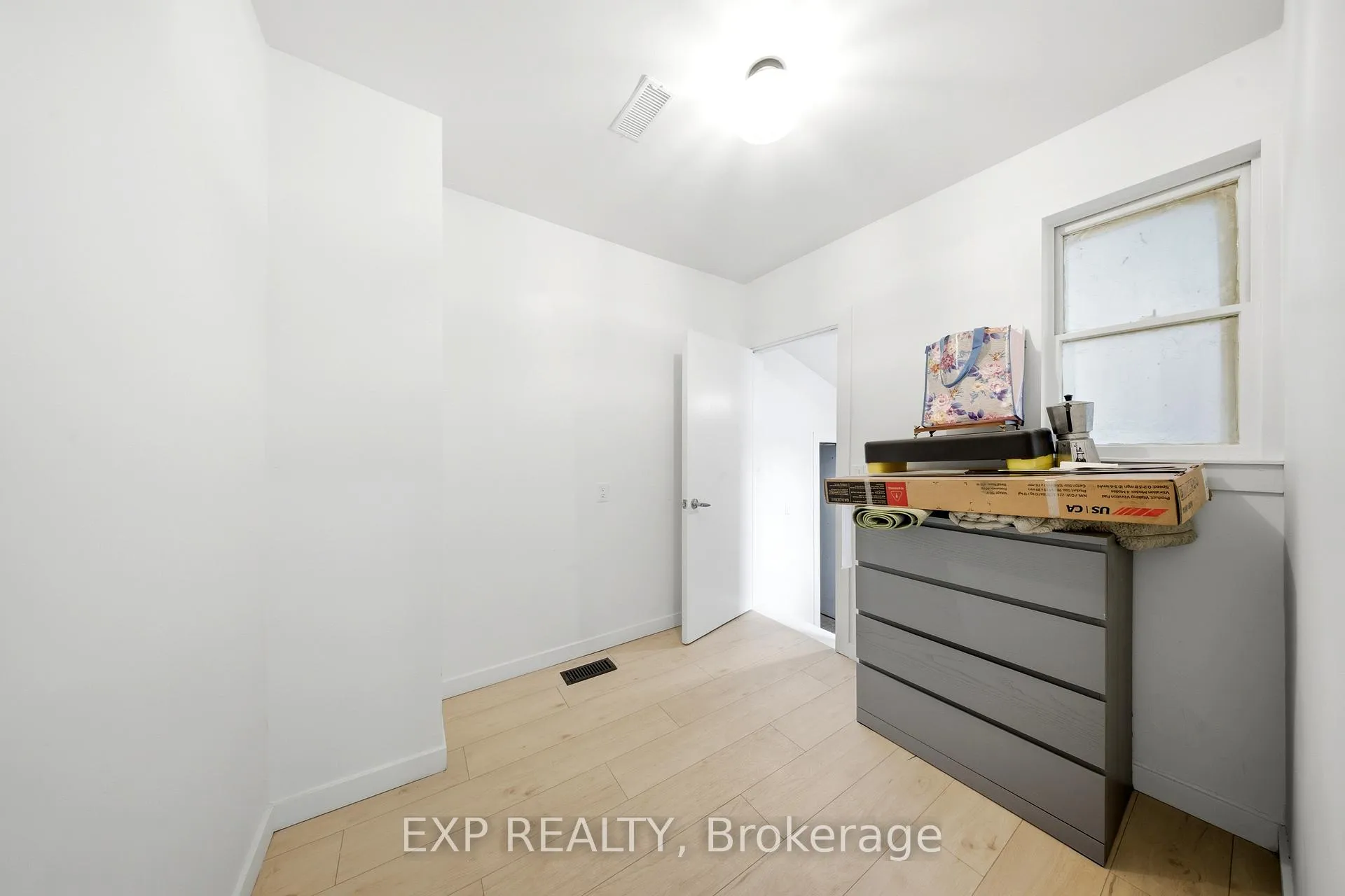 Photo 17 of 200 Madison Avenue S, Kitchener, Cedar Hill — HOMEH