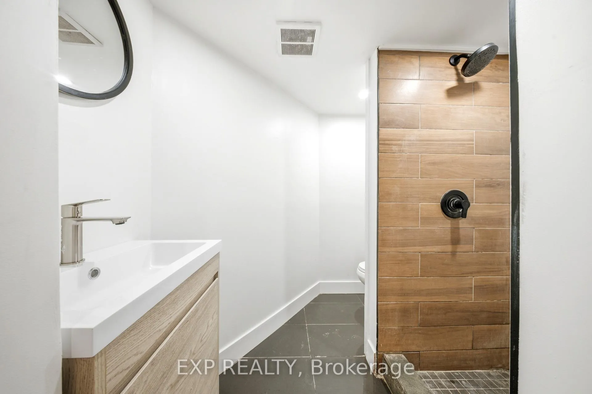 Photo 20 of 200 Madison Avenue S, Kitchener, Cedar Hill — HOMEH