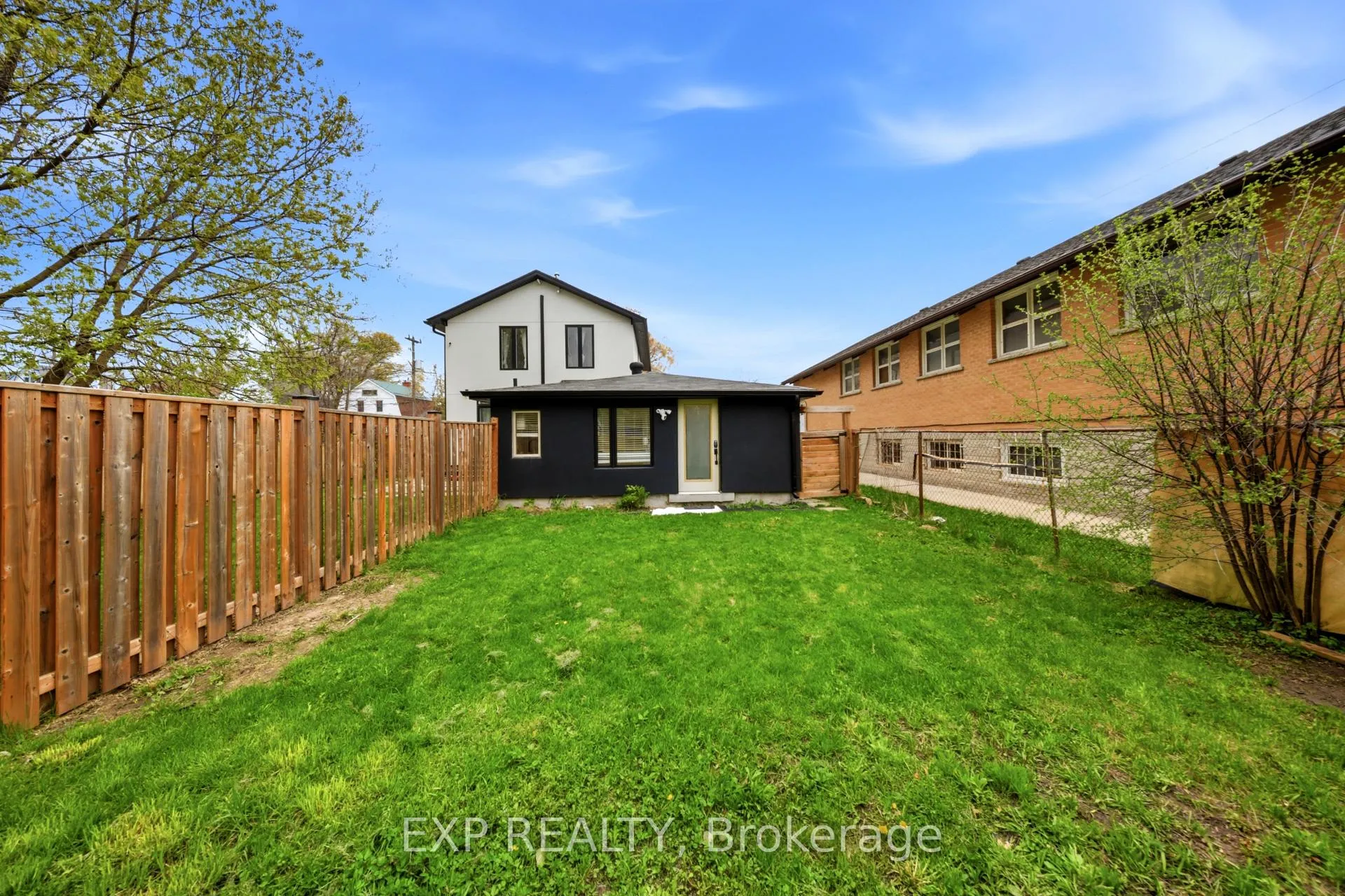 Photo 31 of 200 Madison Avenue S, Kitchener, Cedar Hill — HOMEH
