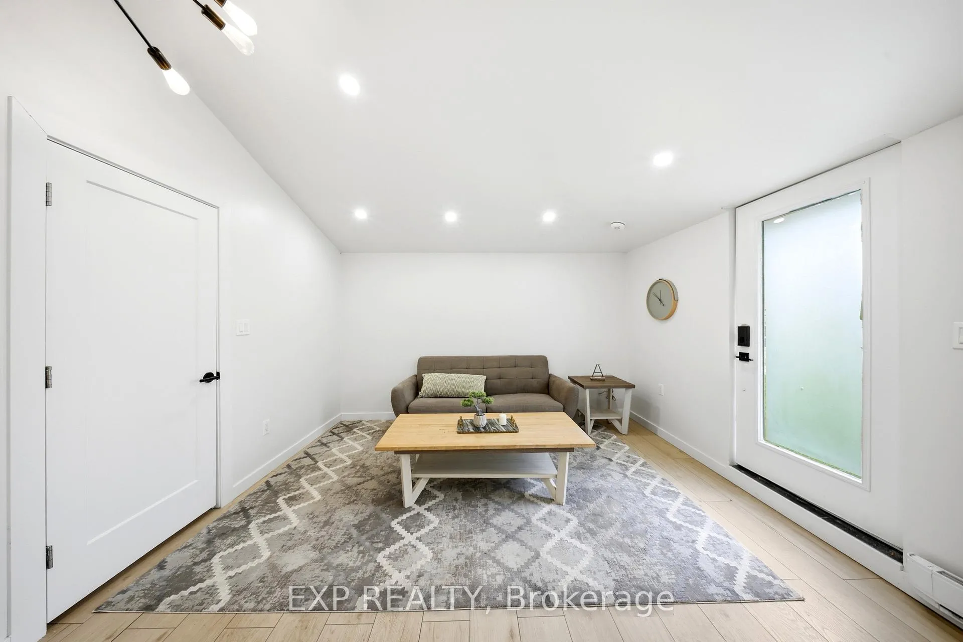 Photo 34 of 200 Madison Avenue S, Kitchener, Cedar Hill — HOMEH