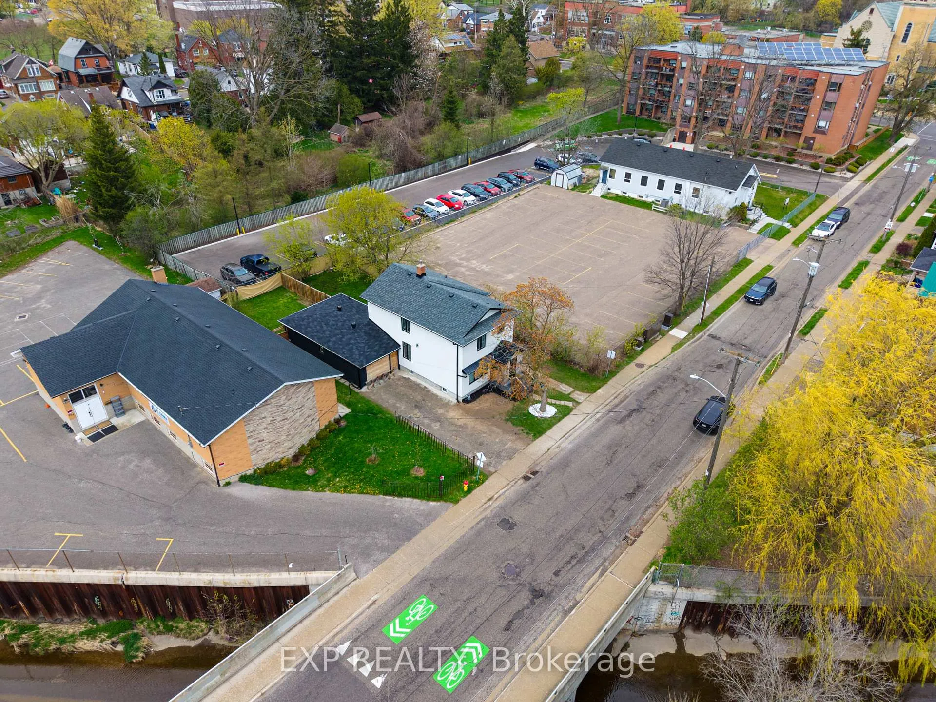 Photo 39 of 200 Madison Avenue S, Kitchener, Cedar Hill — HOMEH
