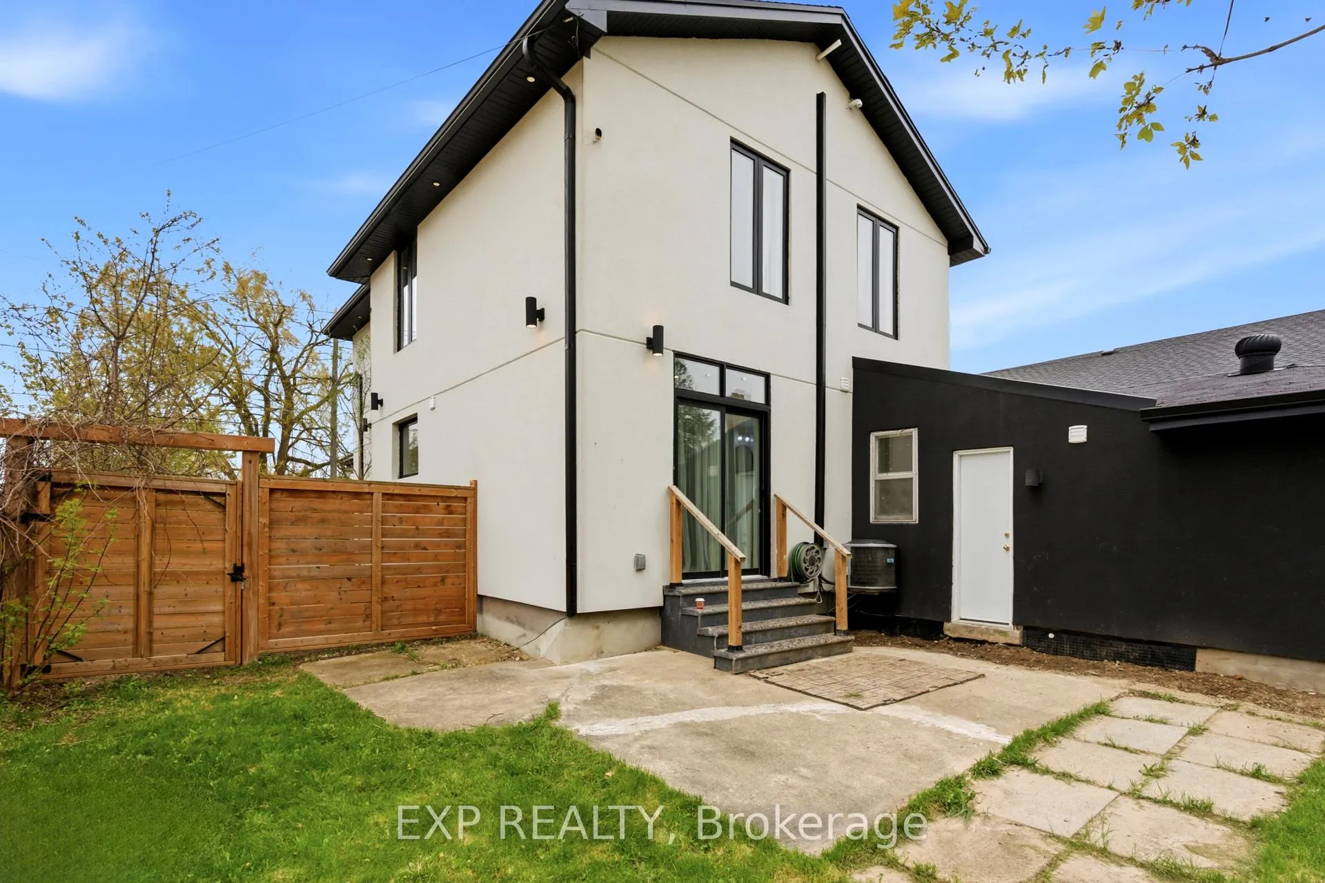 Photo 40 of 200 Madison Avenue S, Kitchener, Cedar Hill — HOMEH