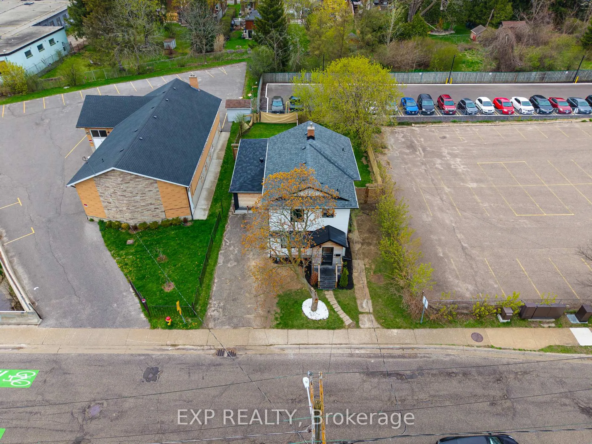 Photo 41 of 200 Madison Avenue S, Kitchener, Cedar Hill — HOMEH