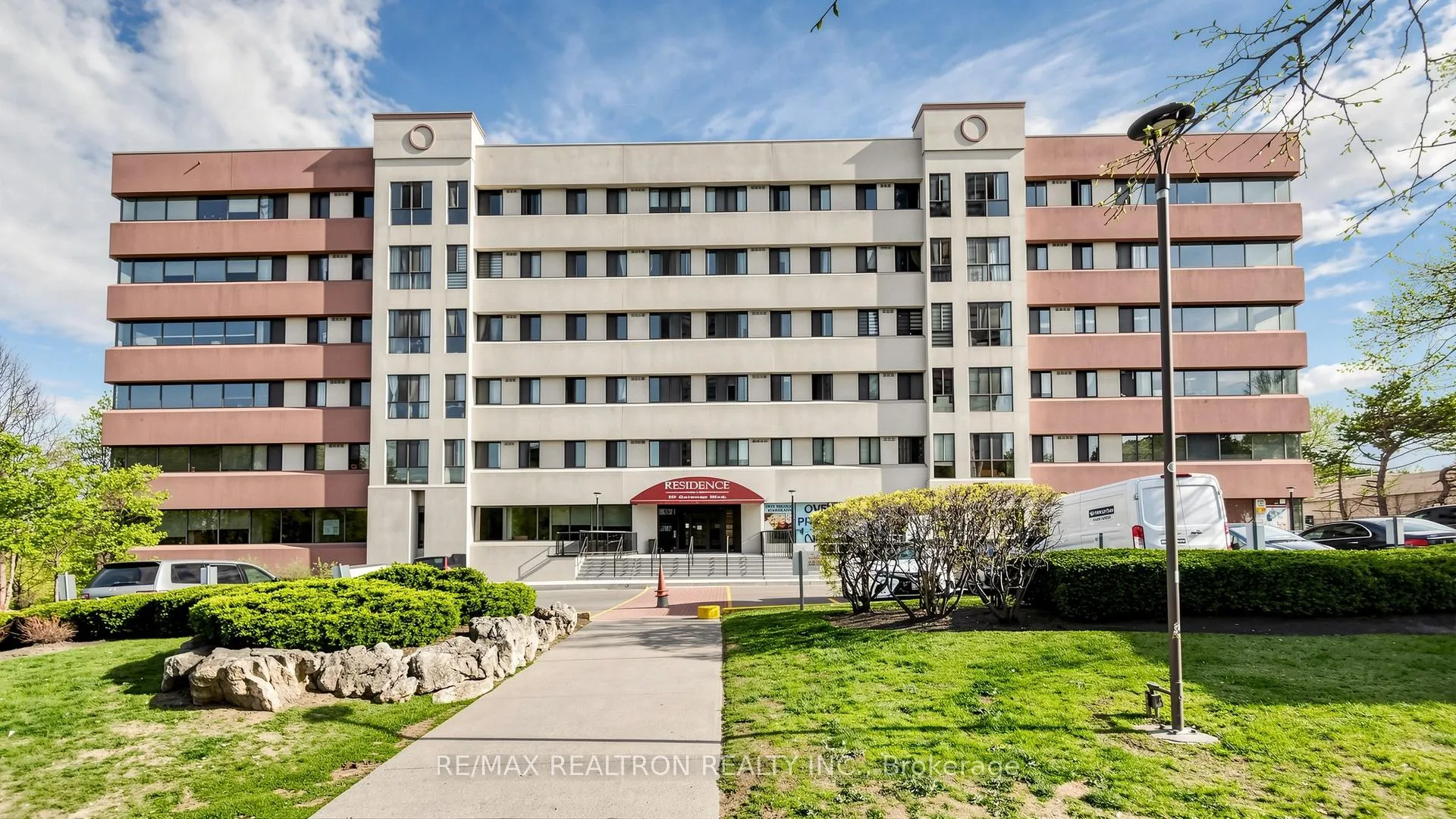 Photo of Unit 616, 10 Gateway Boulevard