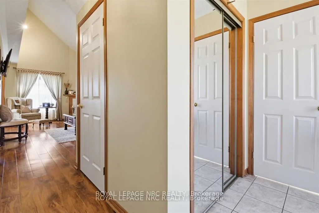 Photo 8 of 4393 Tamarac Avenue, Lincoln, Beamsville — HOMEH