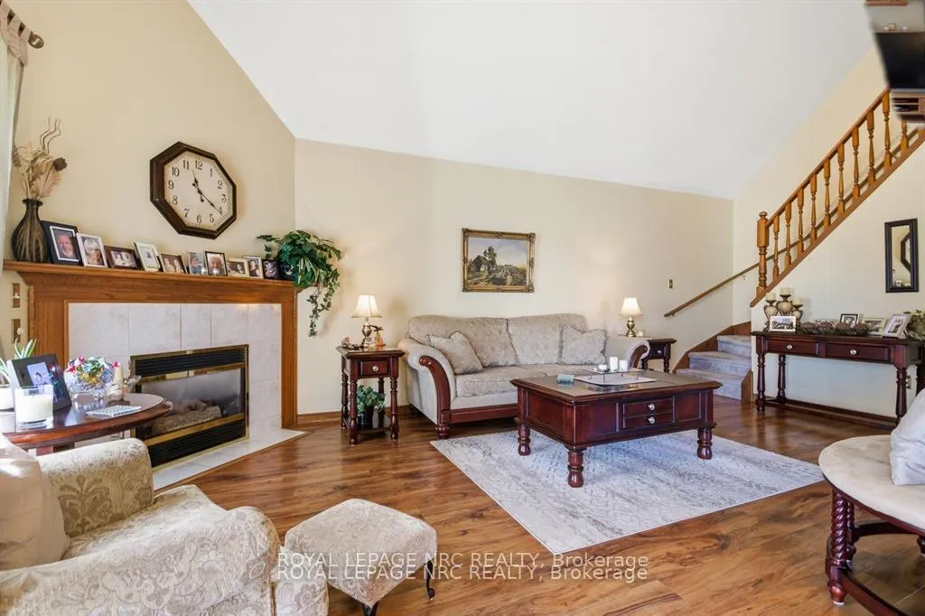 Photo 10 of 4393 Tamarac Avenue, Lincoln, Beamsville — HOMEH