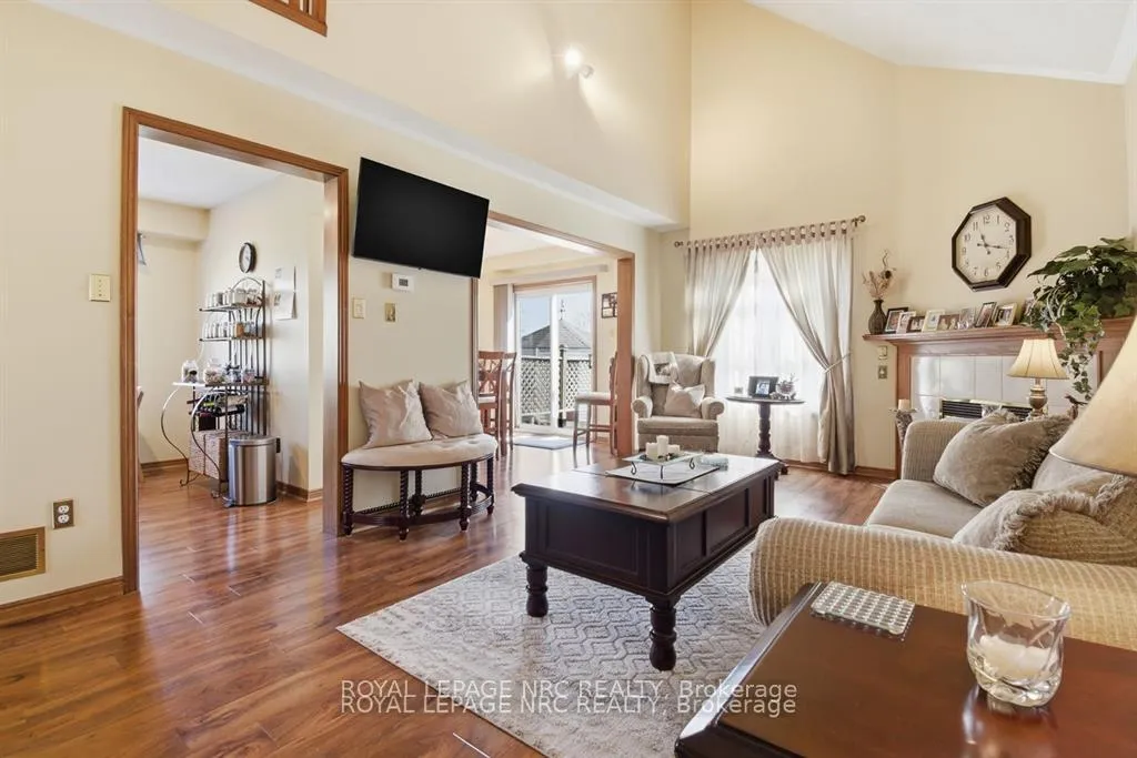 Photo 11 of 4393 Tamarac Avenue, Lincoln, Beamsville — HOMEH