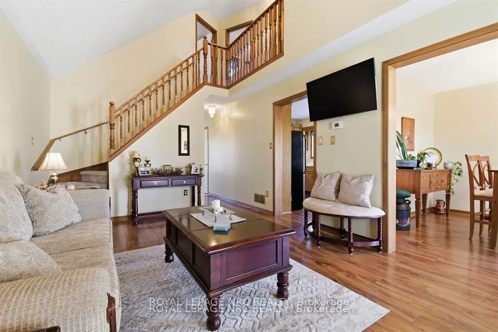 Photo 13 of 4393 Tamarac Avenue, Lincoln, Beamsville — HOMEH