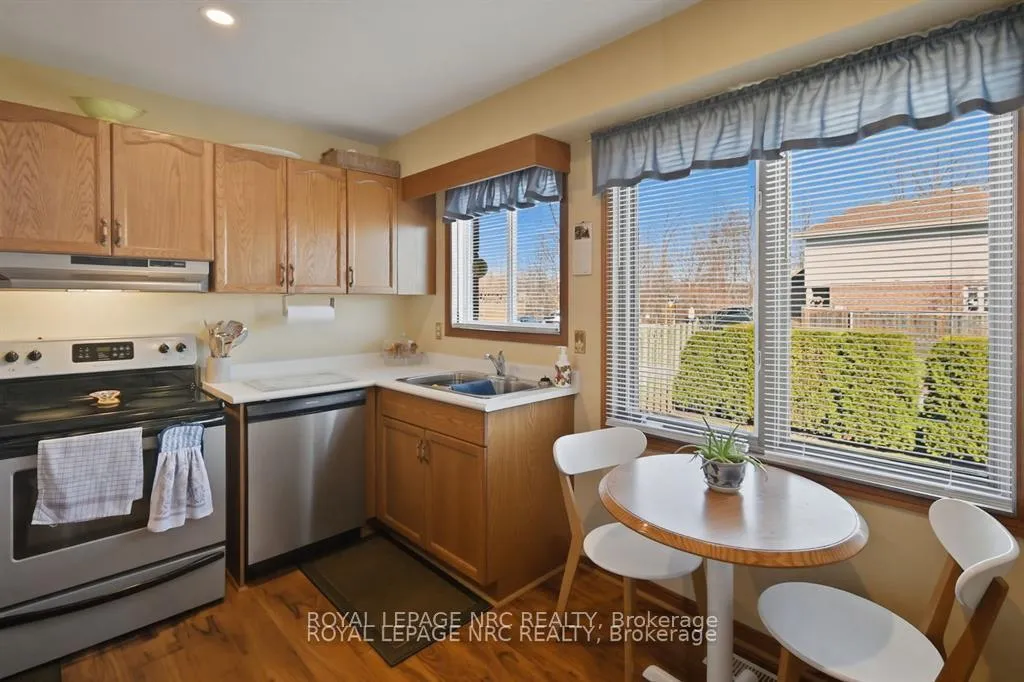 Photo 15 of 4393 Tamarac Avenue, Lincoln, Beamsville — HOMEH