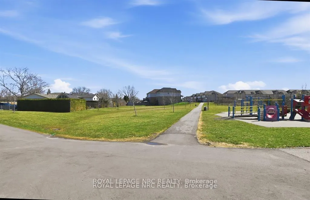 Photo 43 of 4393 Tamarac Avenue, Lincoln, Beamsville — HOMEH