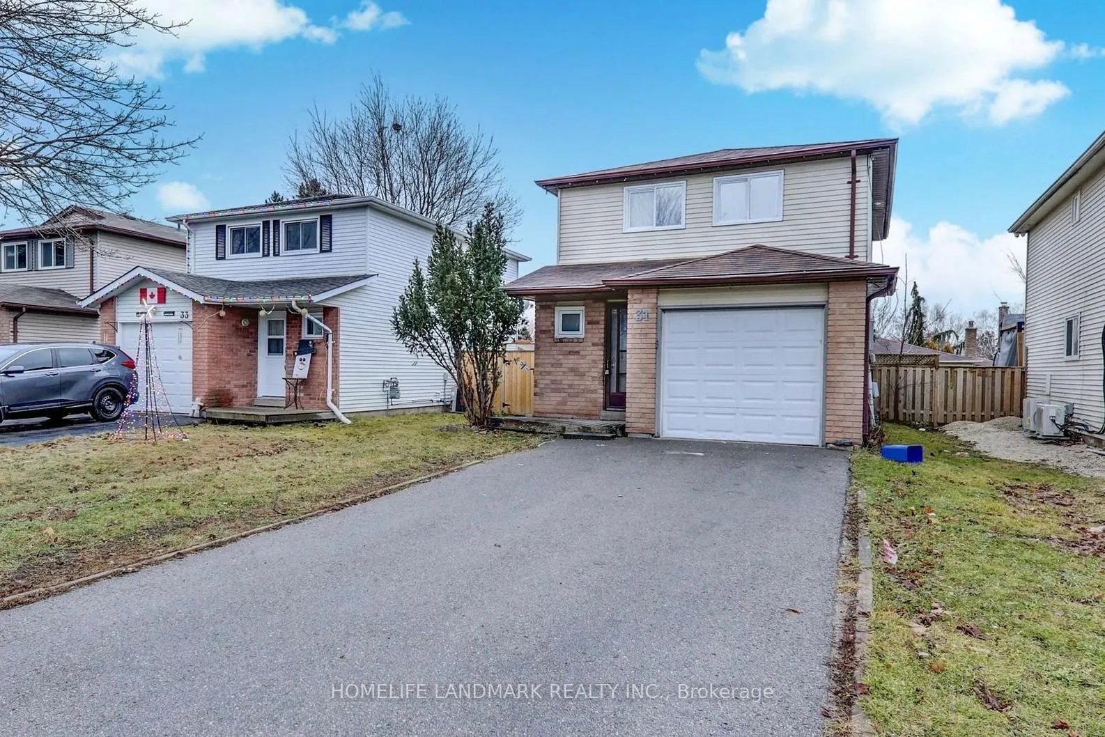 Photo 2 of 31 Corbett Drive, Barrie, Grove East — HOMEH