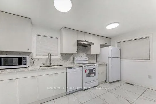 Photo 12 of 31 Corbett Drive, Barrie, Grove East — HOMEH