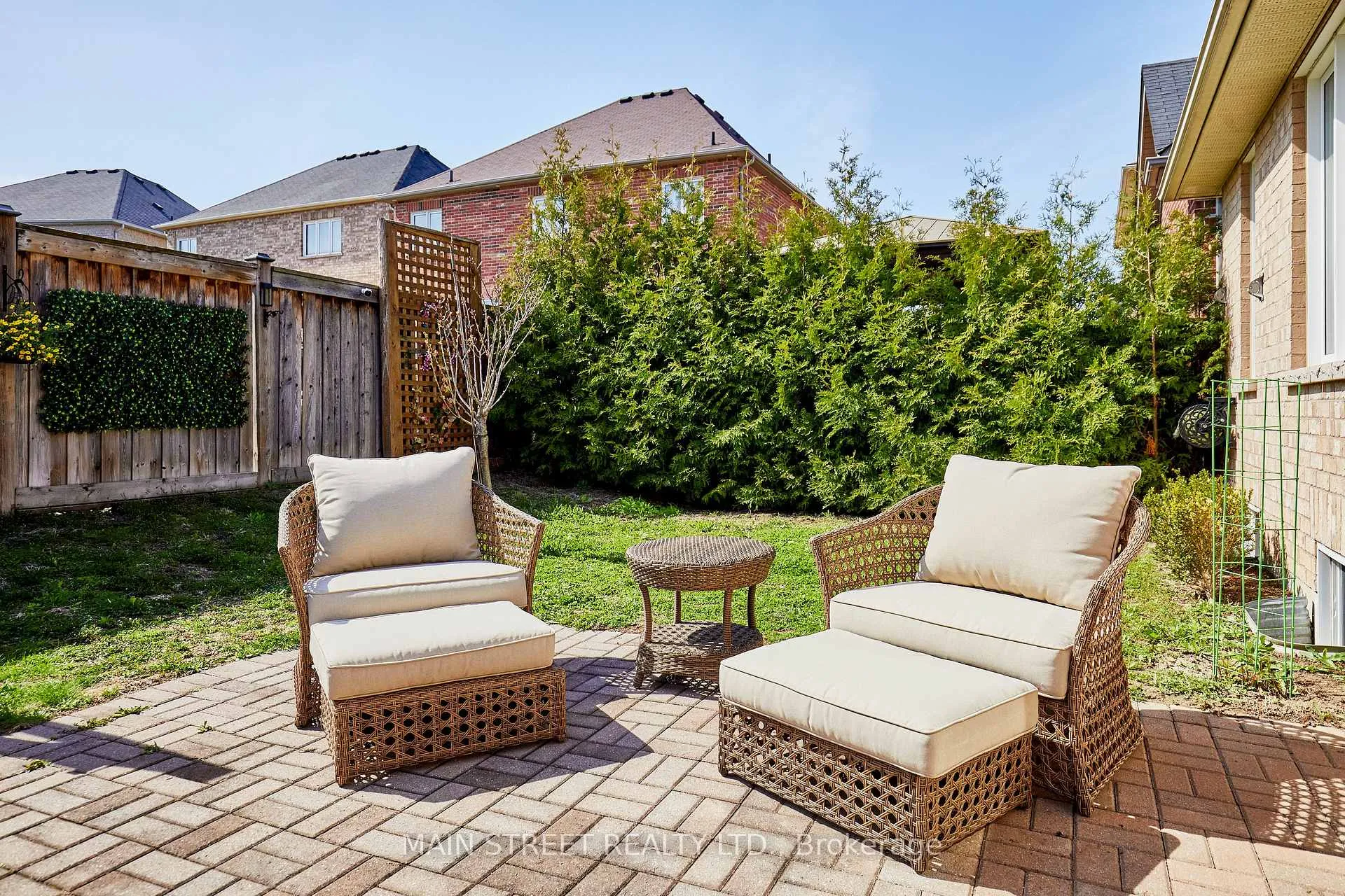 Photo 5 of 6 Oswell Drive, Ajax, Northeast Ajax — HOMEH