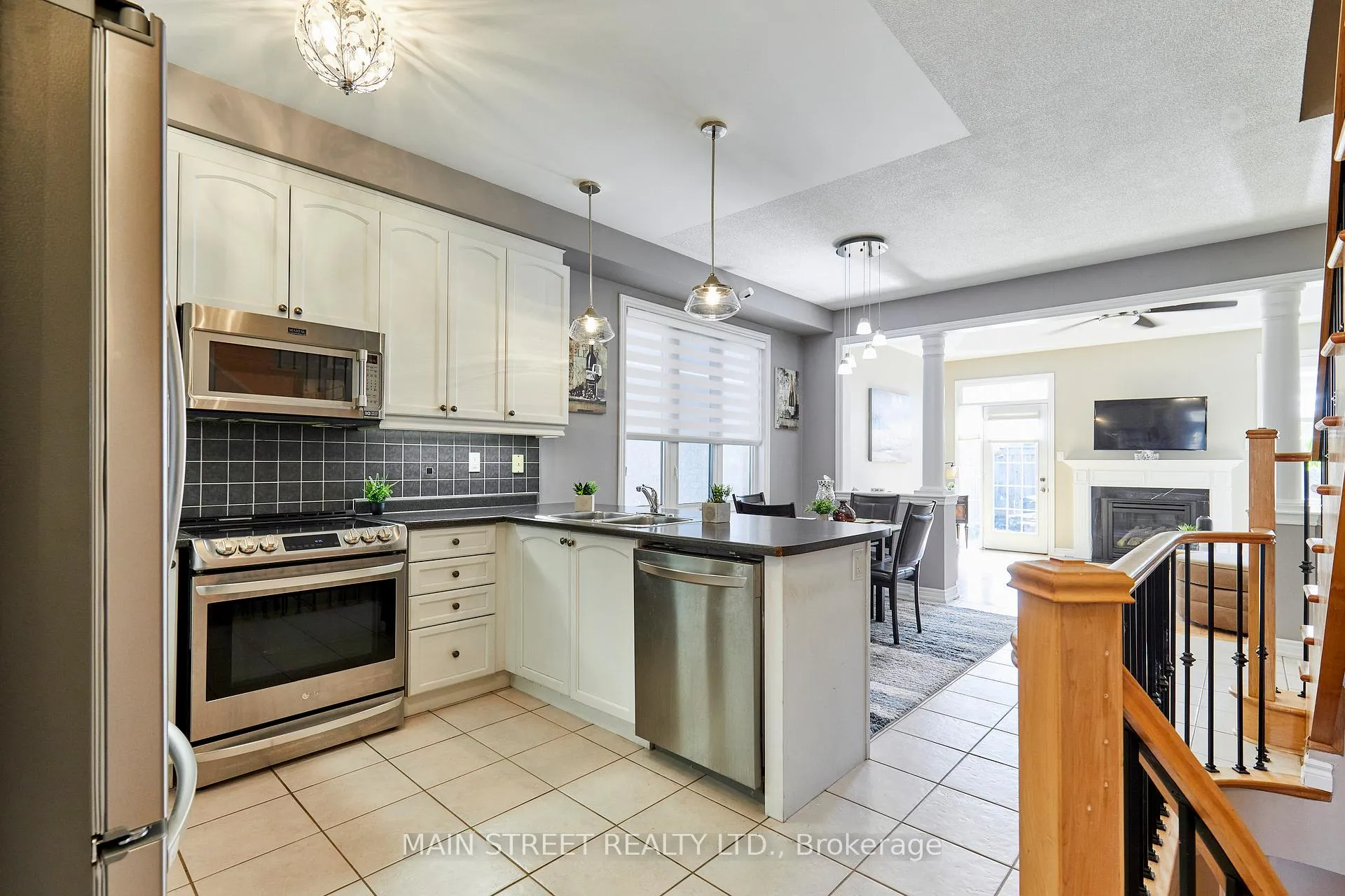 Photo 10 of 6 Oswell Drive, Ajax, Northeast Ajax — HOMEH