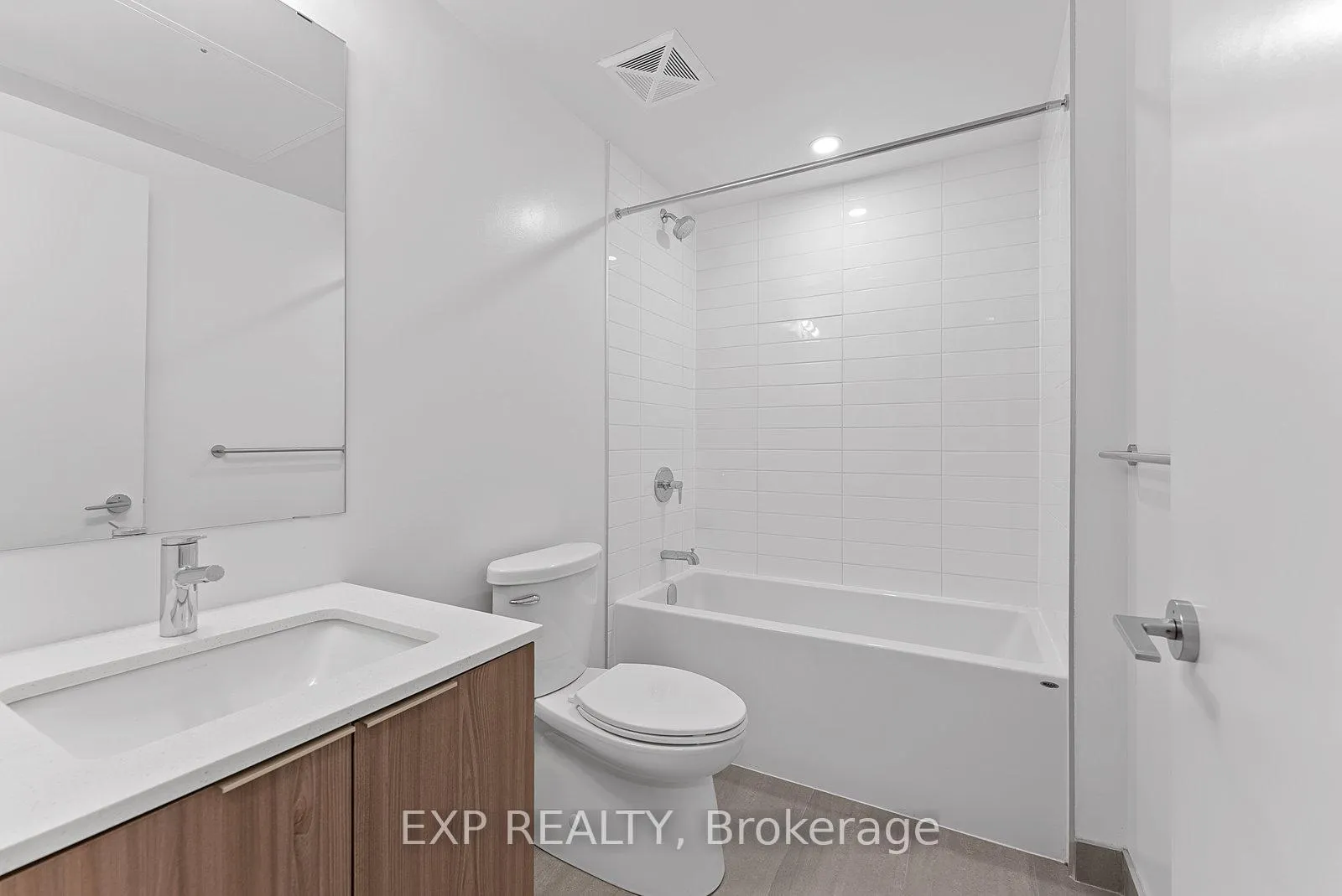 Photo 18 of Unit 706, 357 King Street W, Toronto, Waterfront Communities — HOMEH