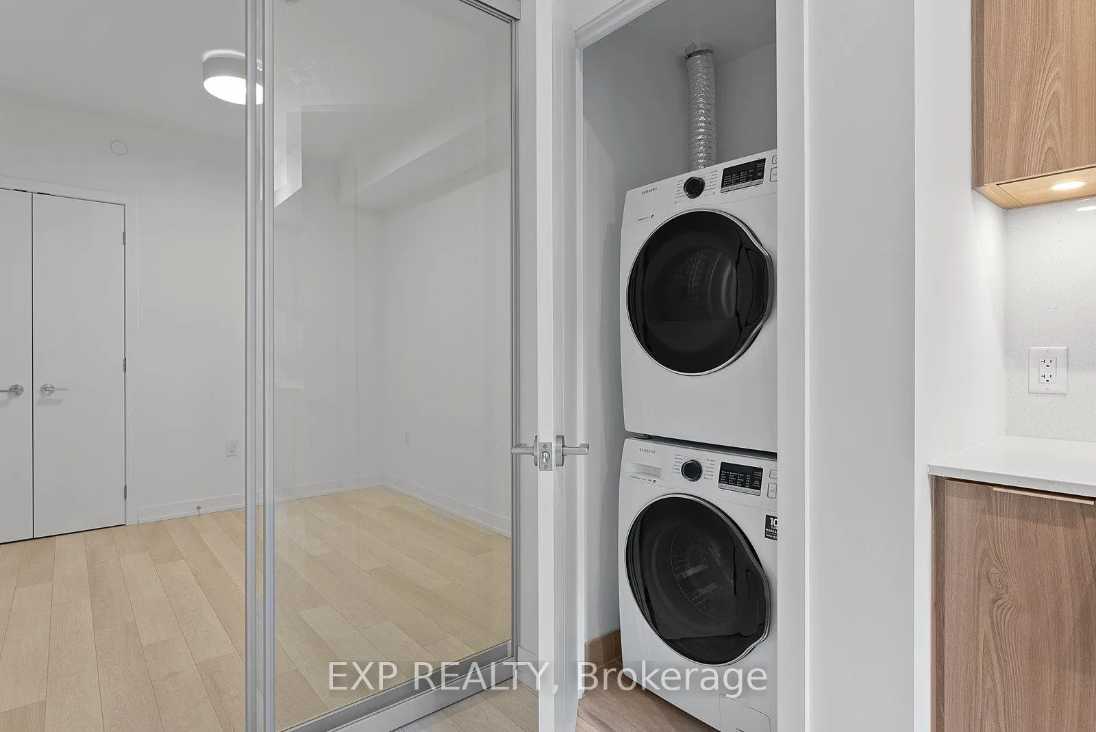 Photo 19 of Unit 706, 357 King Street W, Toronto, Waterfront Communities — HOMEH
