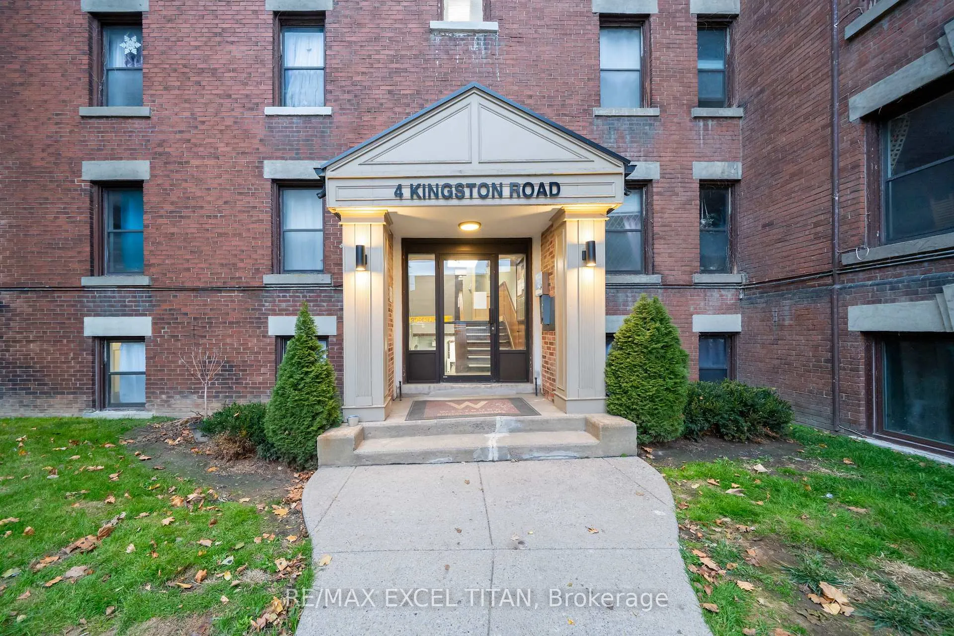 Photo 1 of Unit 46, 4 Kingston Road, Toronto, Woodbine Corridor — HOMEH