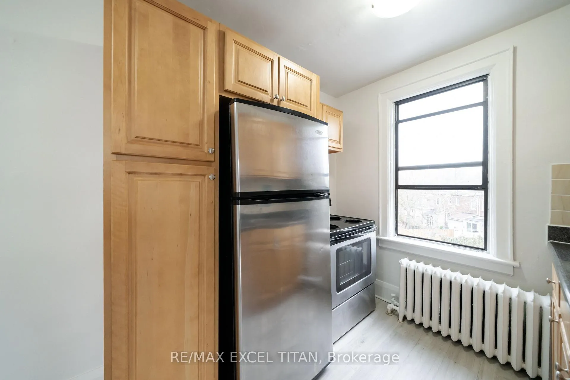 Photo 7 of Unit 46, 4 Kingston Road, Toronto, Woodbine Corridor — HOMEH