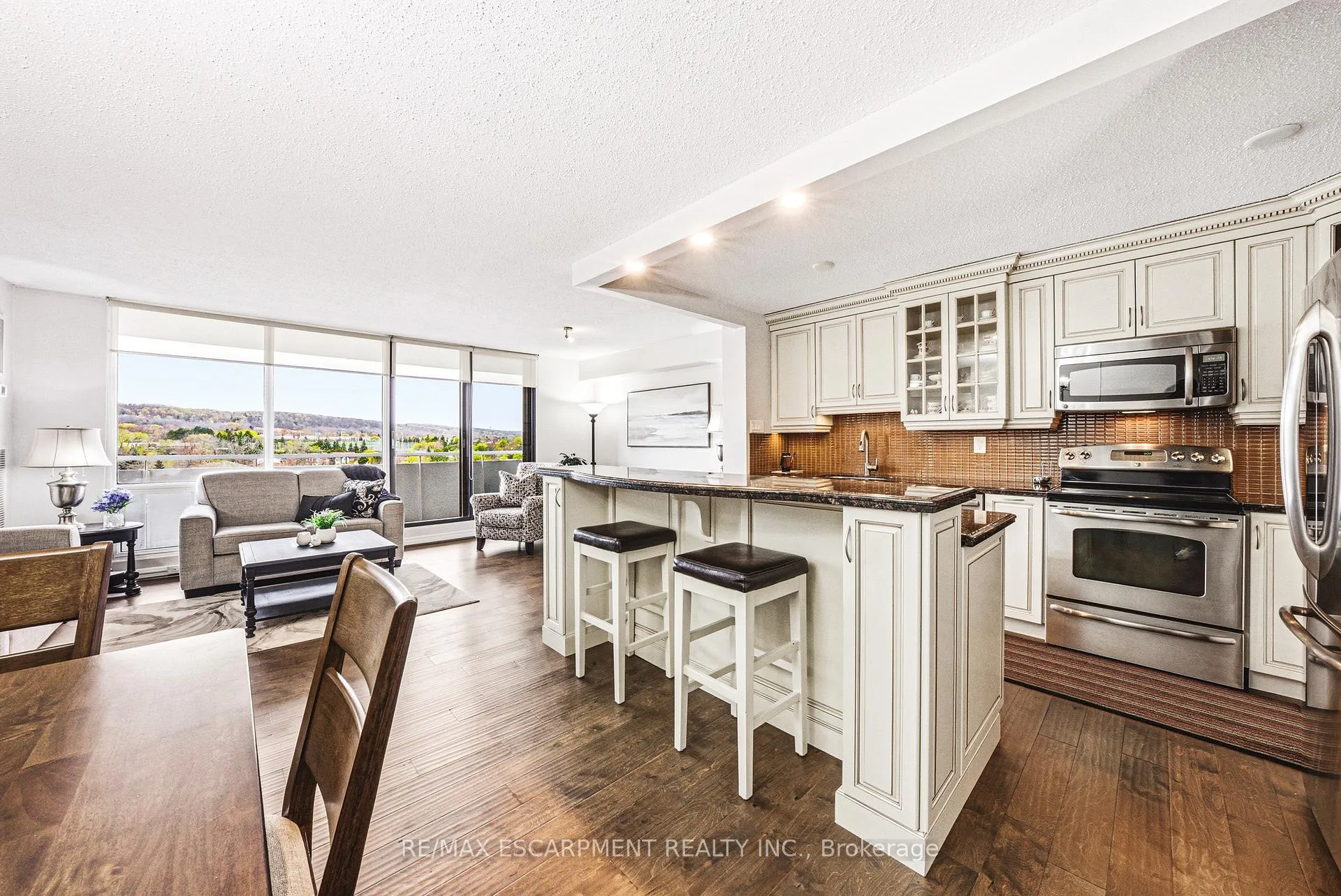 Photo 5 of Unit 901, 2055 Upper Middle Road, Burlington, Brant Hills — HOMEH