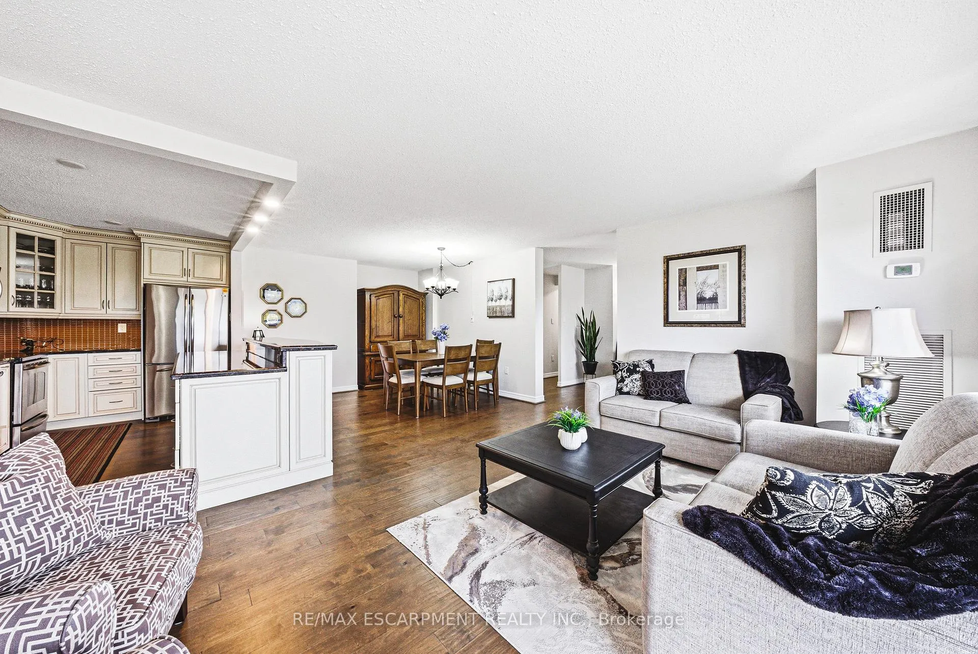 Photo 8 of Unit 901, 2055 Upper Middle Road, Burlington, Brant Hills — HOMEH