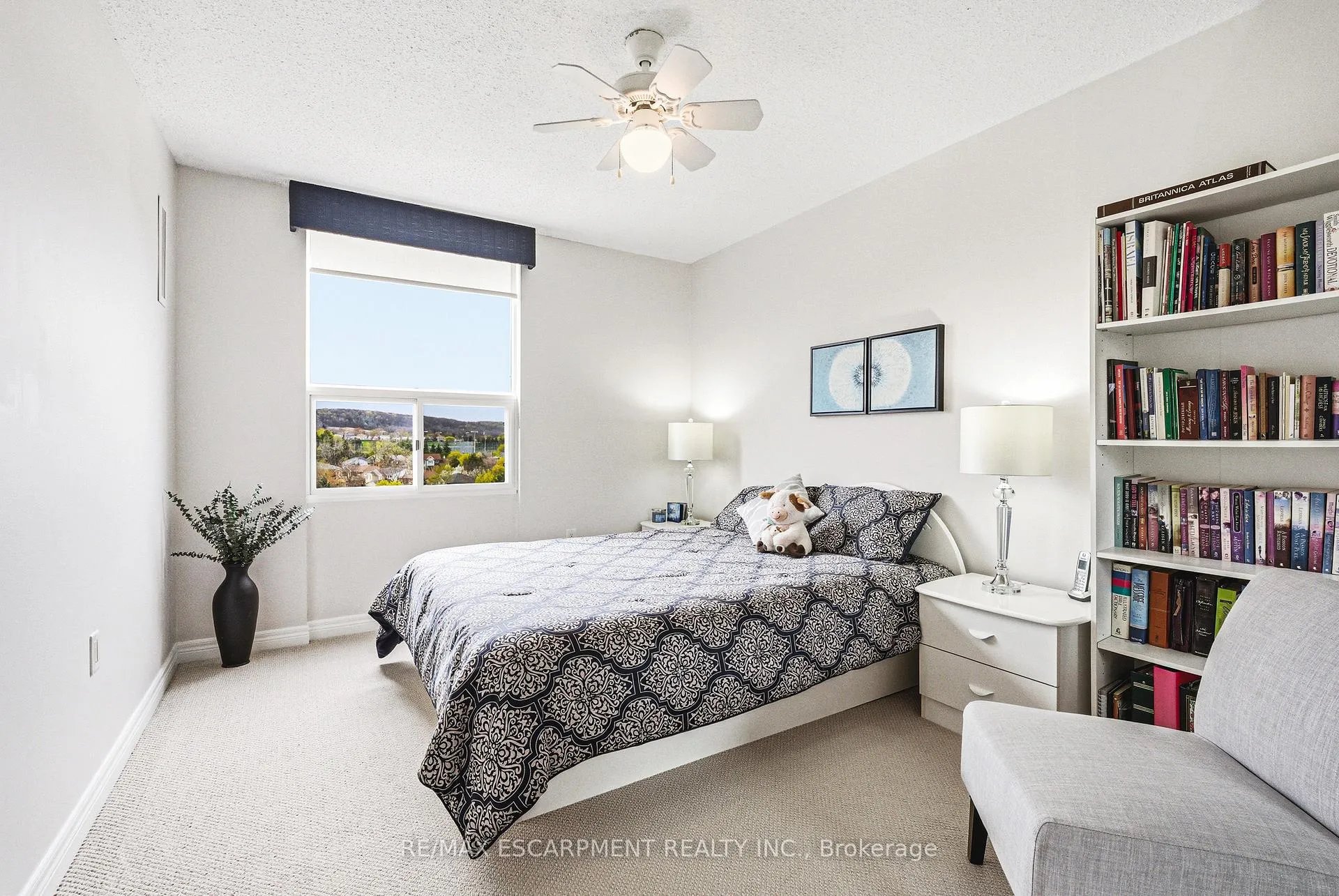 Photo 10 of Unit 901, 2055 Upper Middle Road, Burlington, Brant Hills — HOMEH