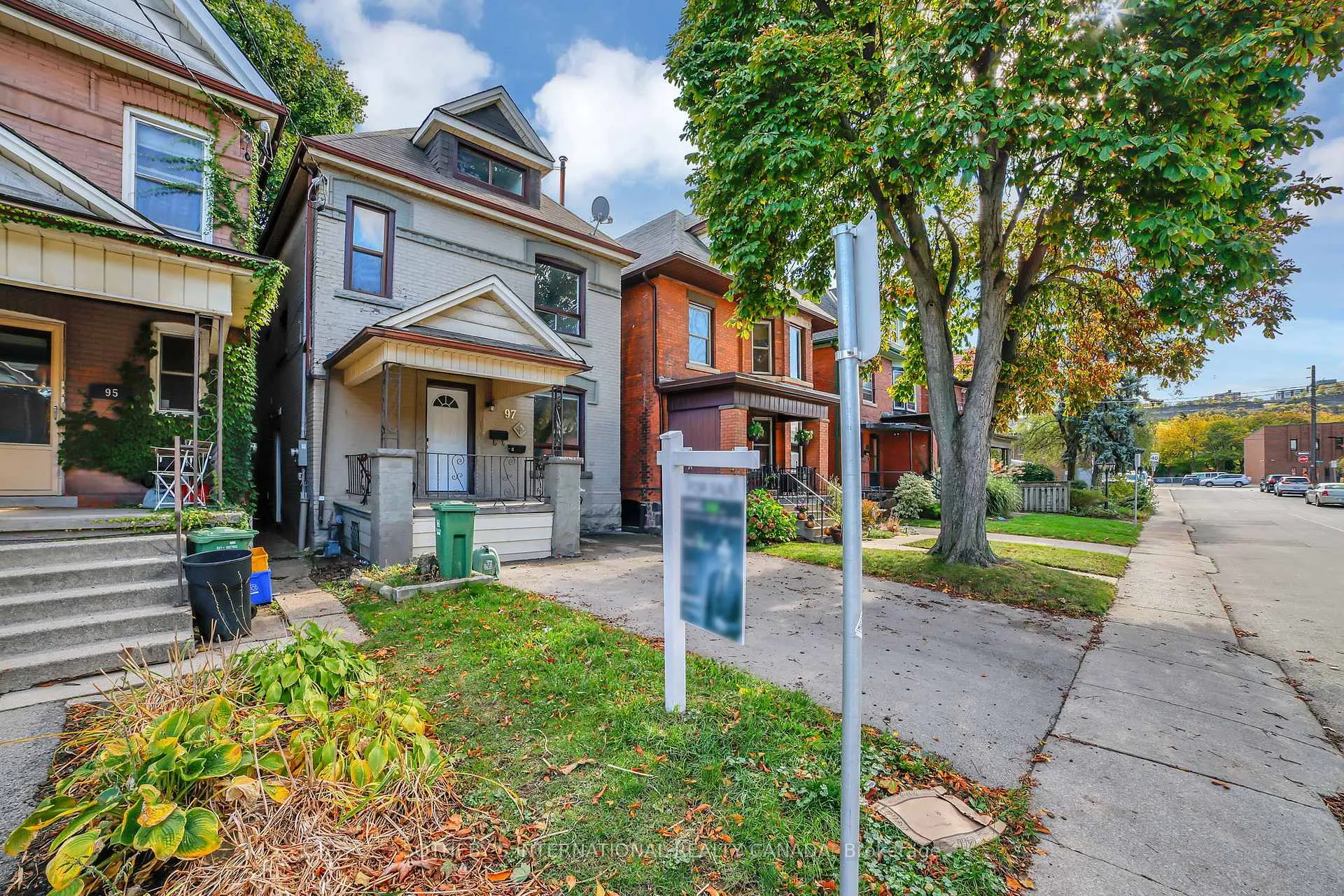 Photo 4 of 97 Garfield Avenue S, Hamilton, Stipley — HOMEH