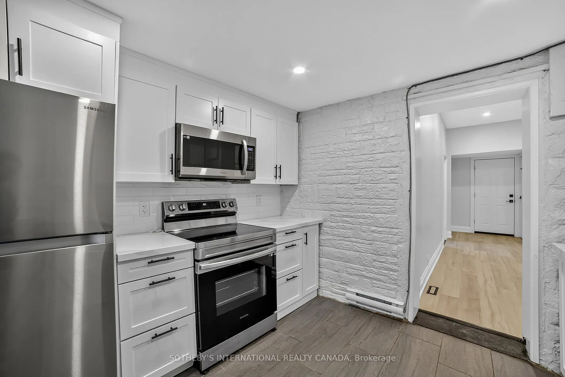 Photo 11 of 97 Garfield Avenue S, Hamilton, Stipley — HOMEH